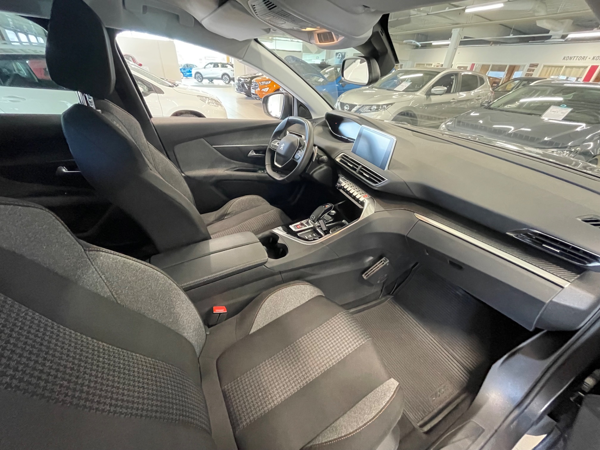 Peugeot 3008 Active Pack Motion PureTech 130 EAT8-automaatti / Täydellinen h-kirja / Korkotarjous 2,99% + kulut
