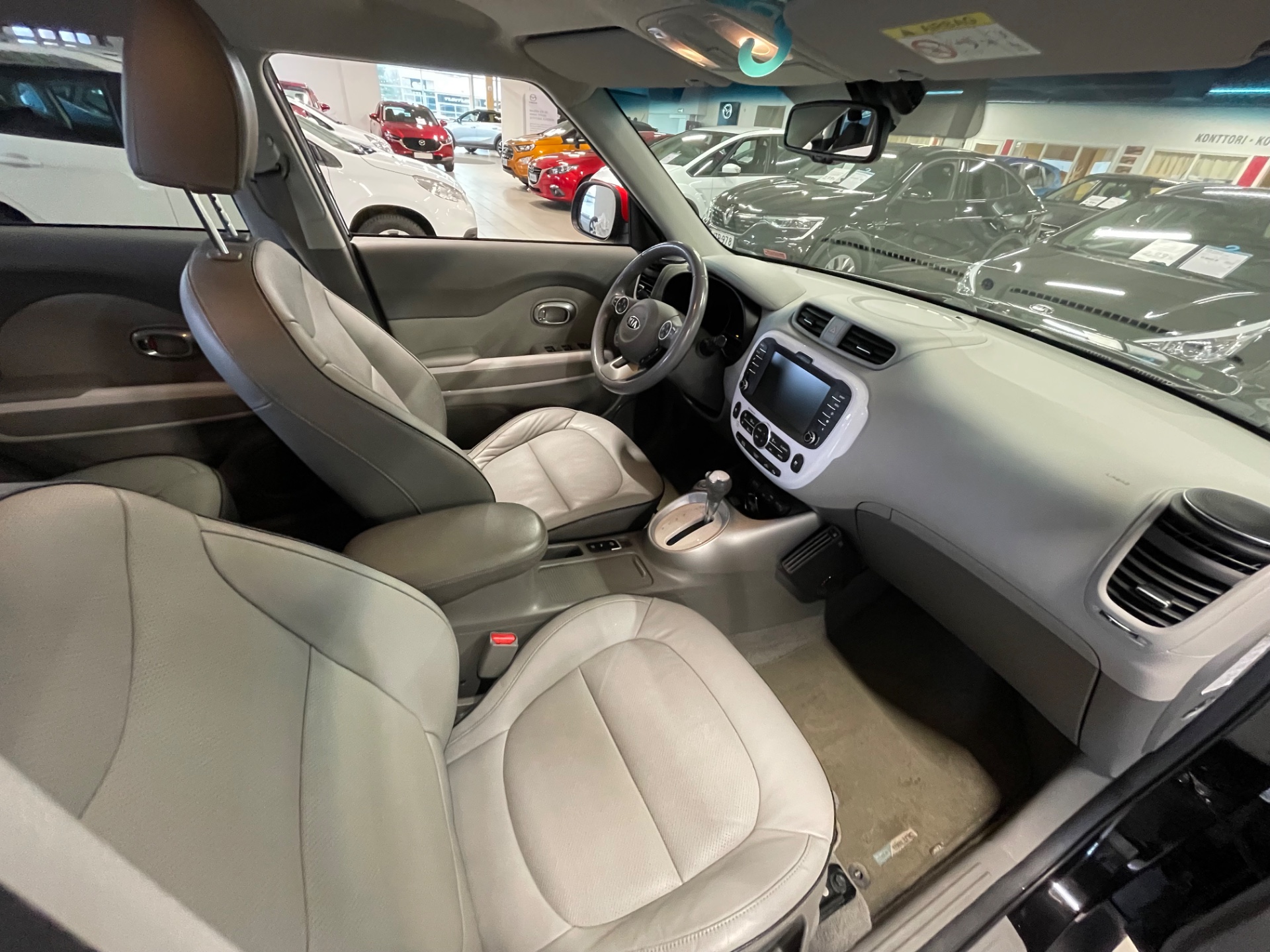 KIA Soul SOUL Electro 27 kWh / NAVI / Peruutuskamera