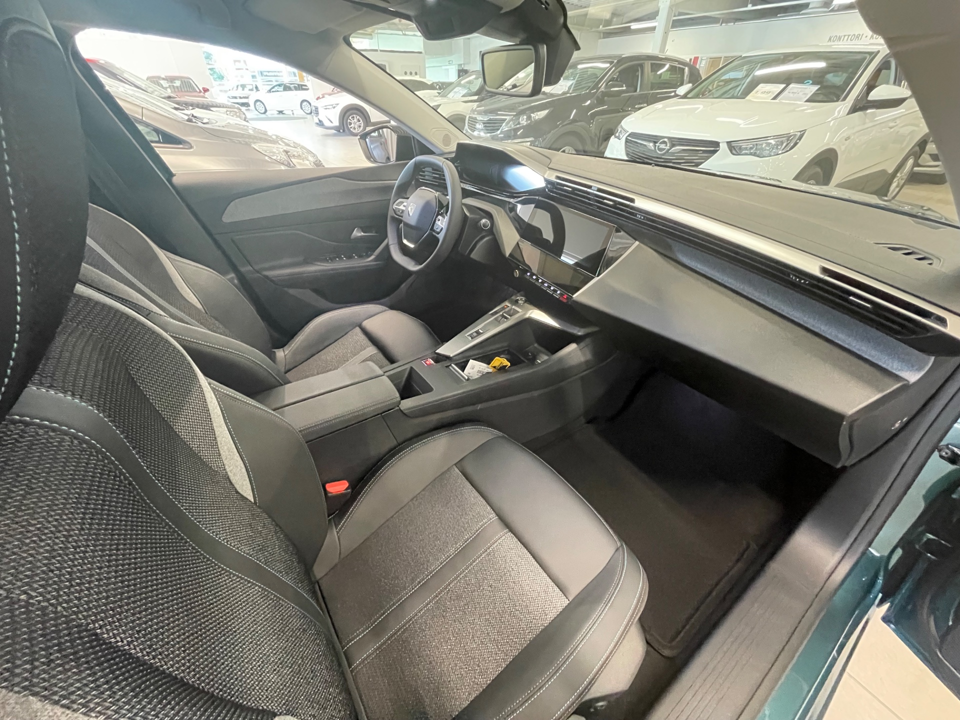 Peugeot 308 SW Premium Edition Hybrid 145 Automaatti