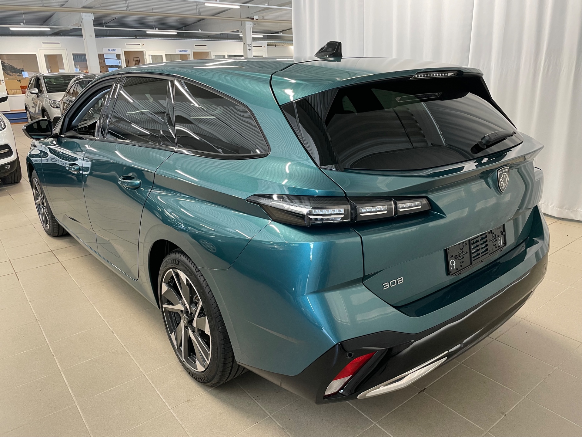 Peugeot 308 SW Premium Edition Hybrid 145 Automaatti