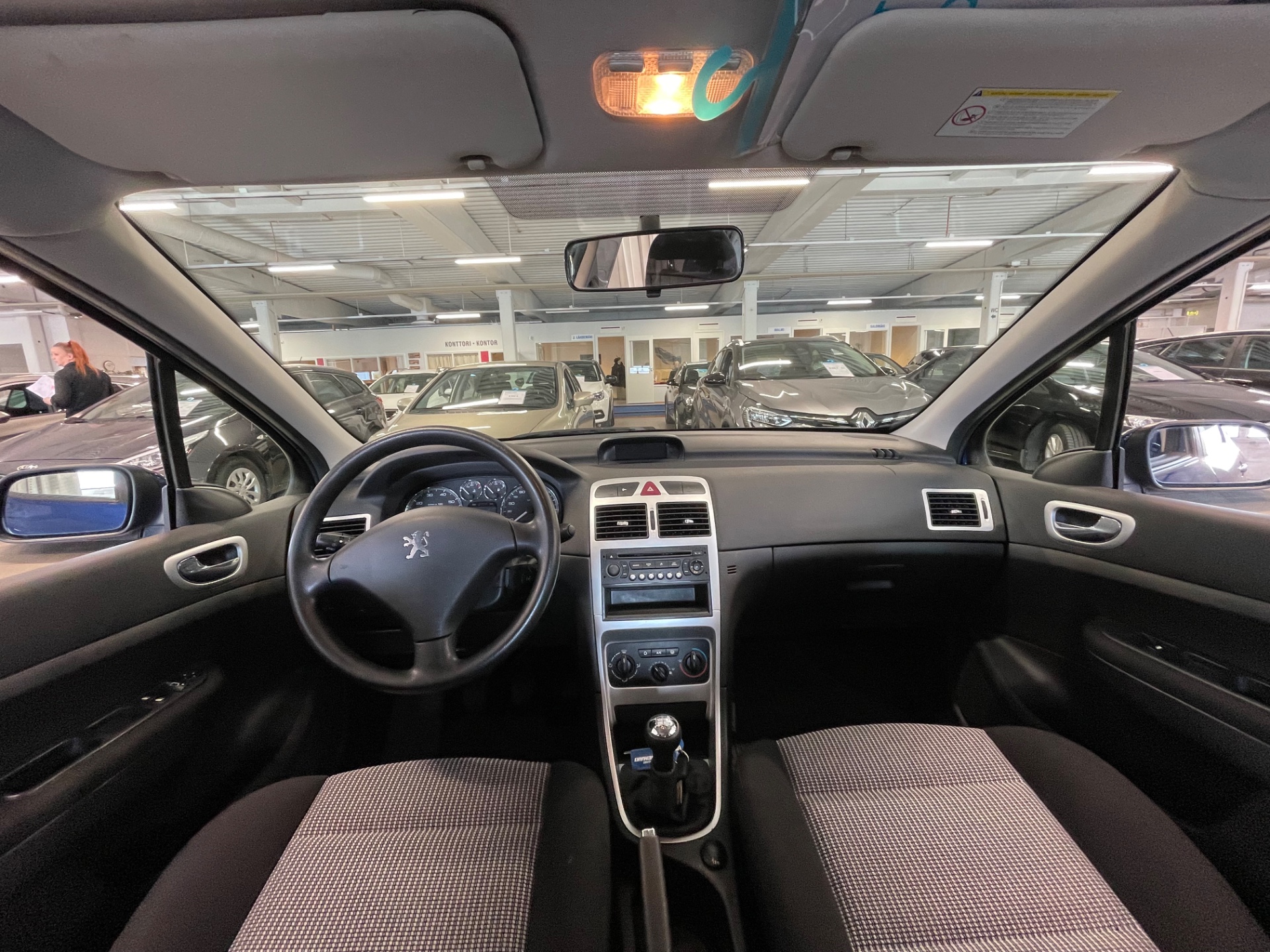 PEUGEOT 307 1,6 5d Business