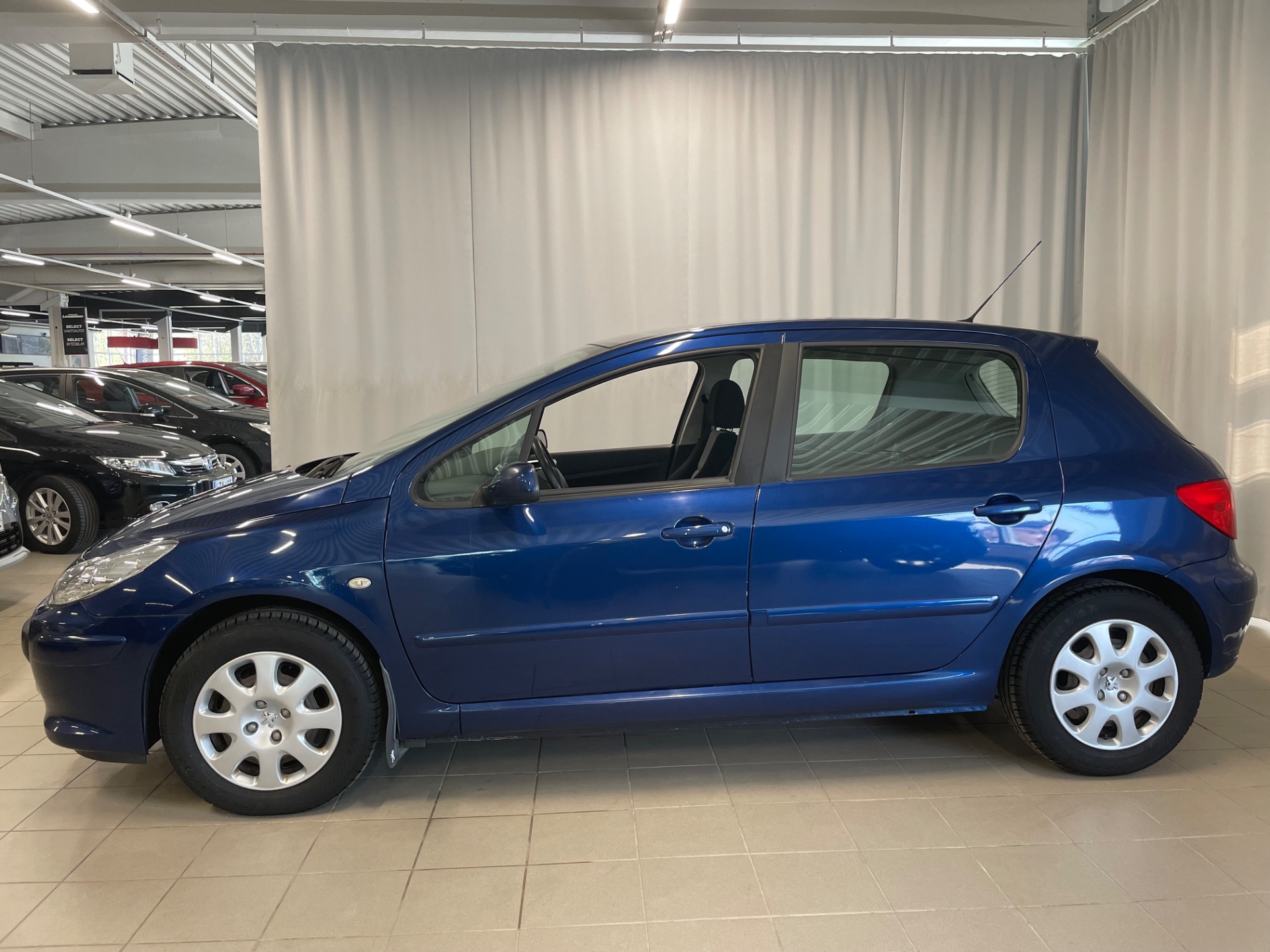 PEUGEOT 307 1,6 5d Business