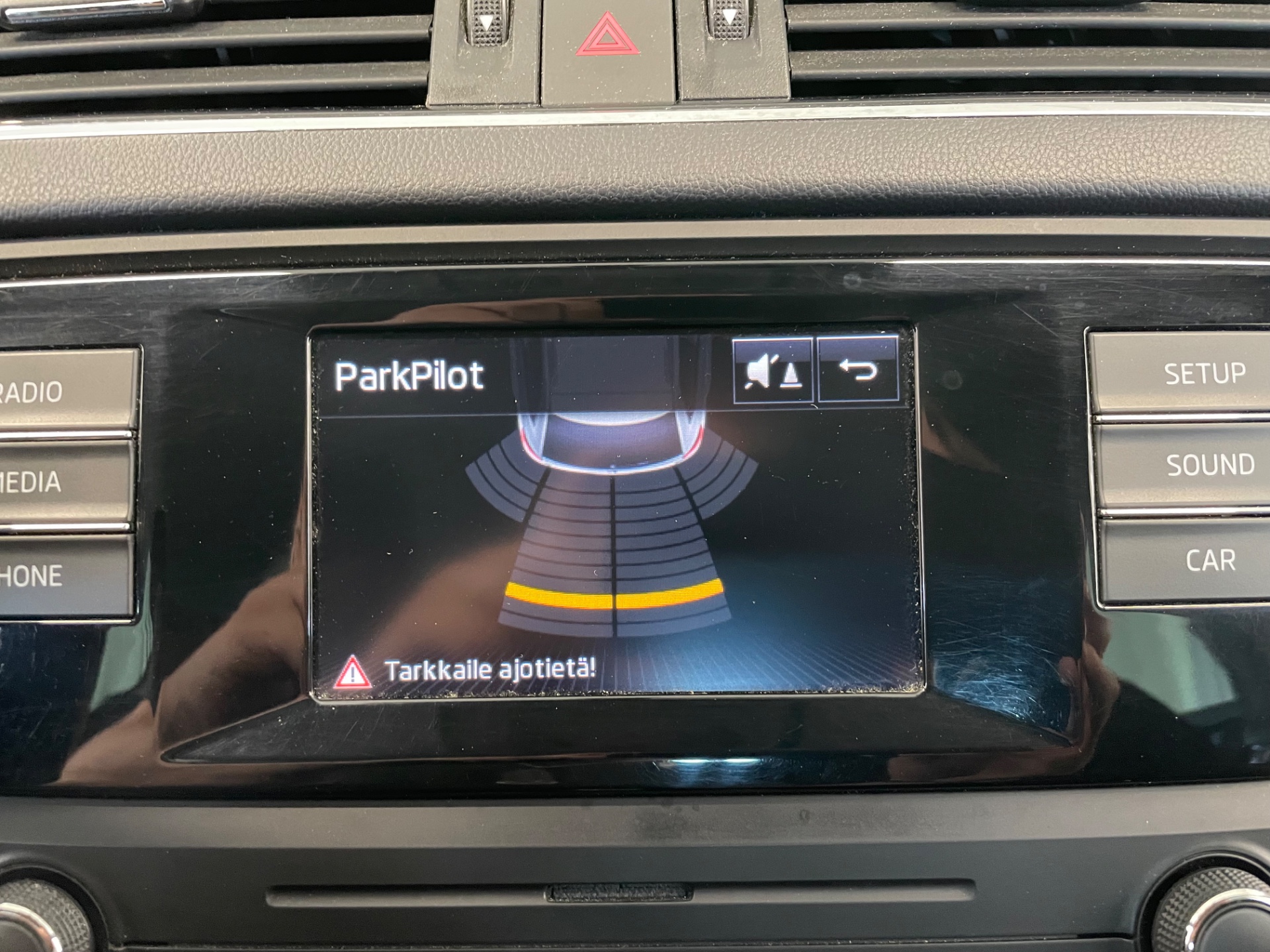 Skoda Octavia Combi 1,6 TDI Edition DSG Autom. / Juuri kattavasti huollettu ja tuulilasi vaihdettu 6/2025