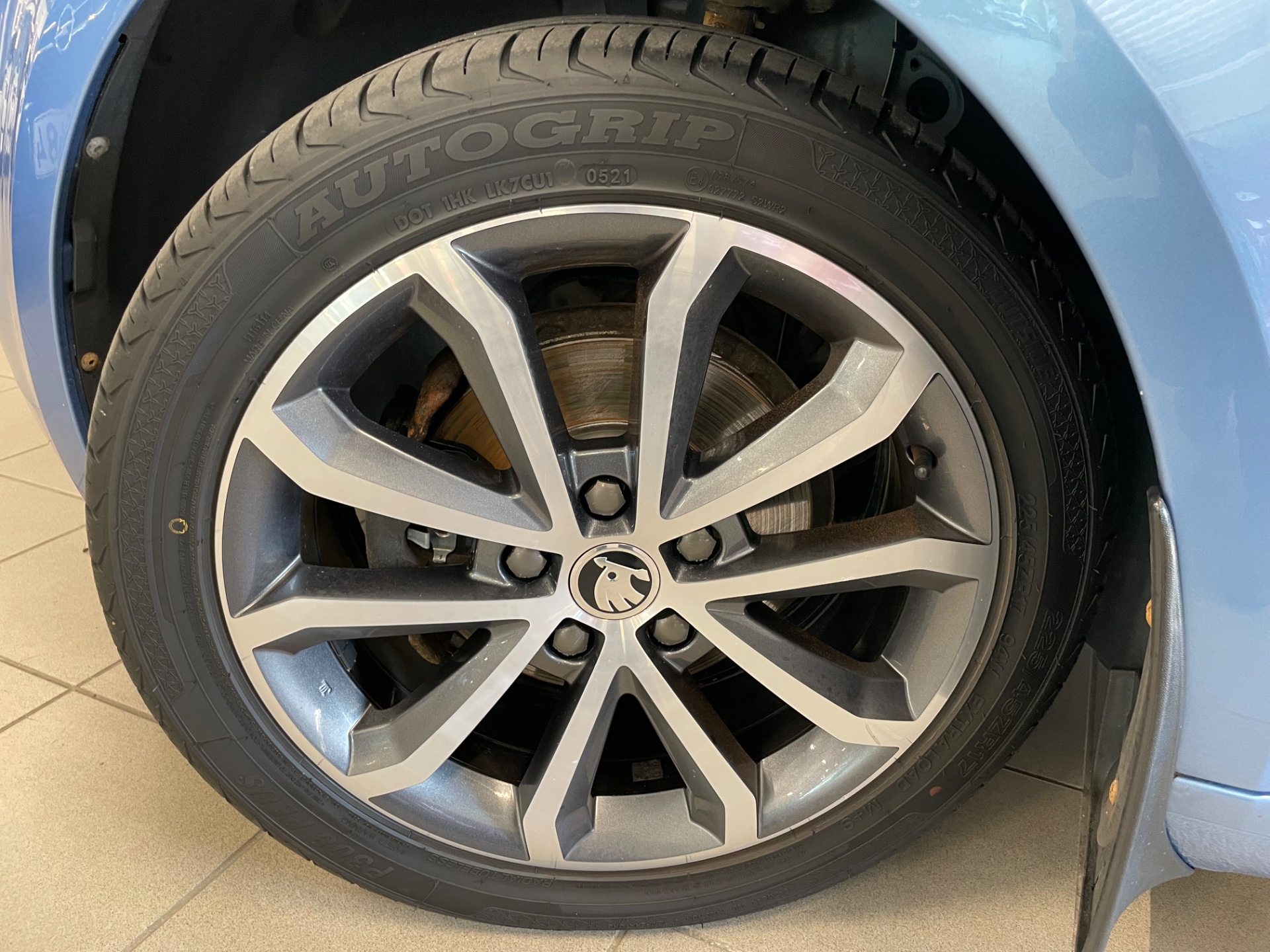 Skoda Octavia Combi 1,6 TDI Edition DSG Autom. / Juuri kattavasti huollettu ja tuulilasi vaihdettu 6/2025