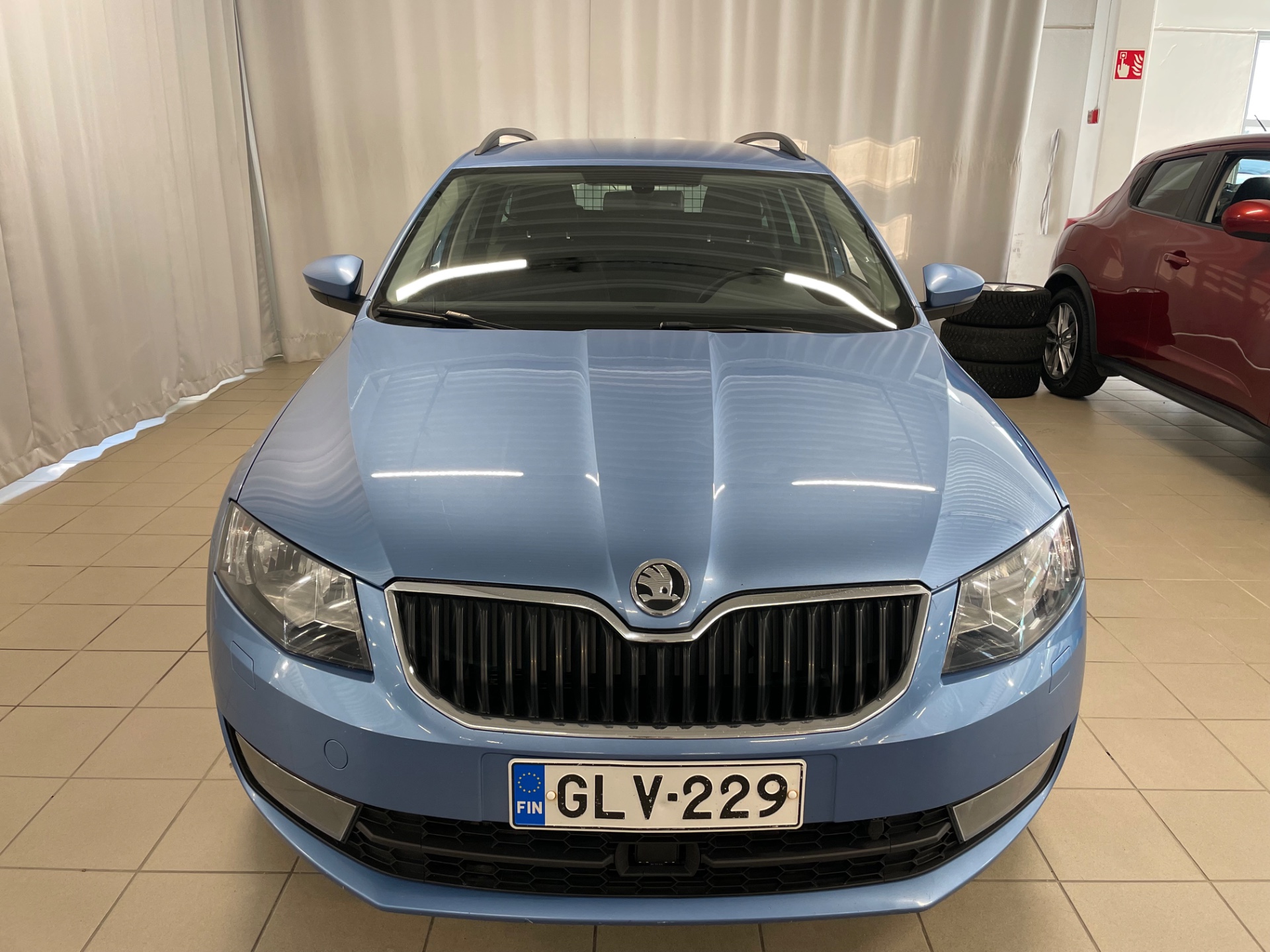 Skoda Octavia Combi 1,6 TDI Edition DSG Autom. / Juuri kattavasti huollettu ja tuulilasi vaihdettu 6/2025