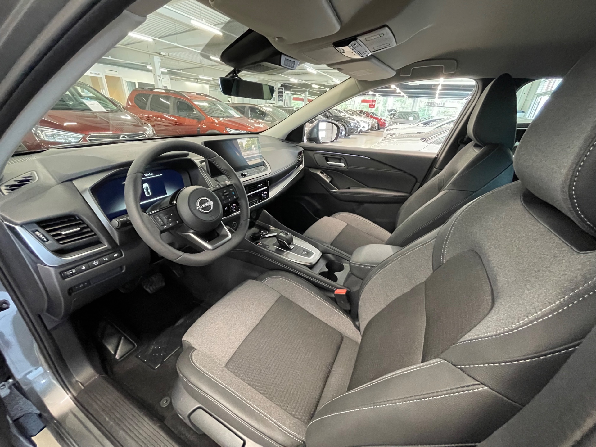 Nissan Qashqai MHEV 158 Xtronic 2WD N-Connecta Comfort pack / HUD-tuulilasi näyttö + Sähköinen takaluukku
