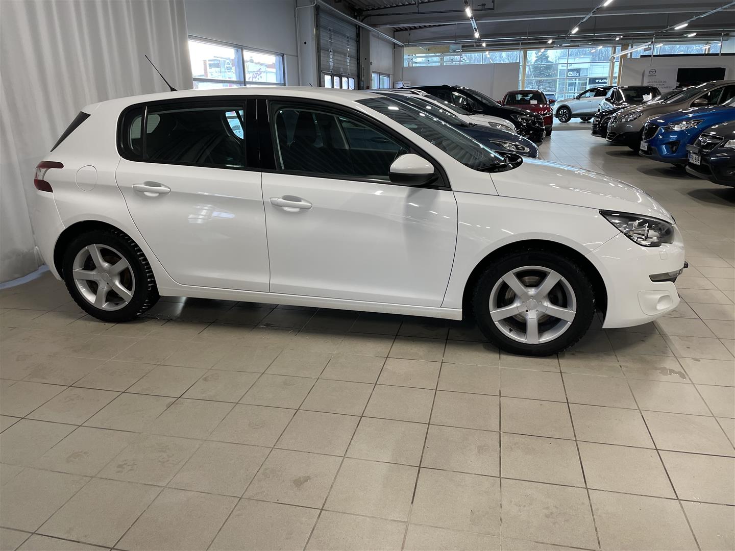 PEUGEOT 308 Active THP 125/ Korko 2.99%+kulut