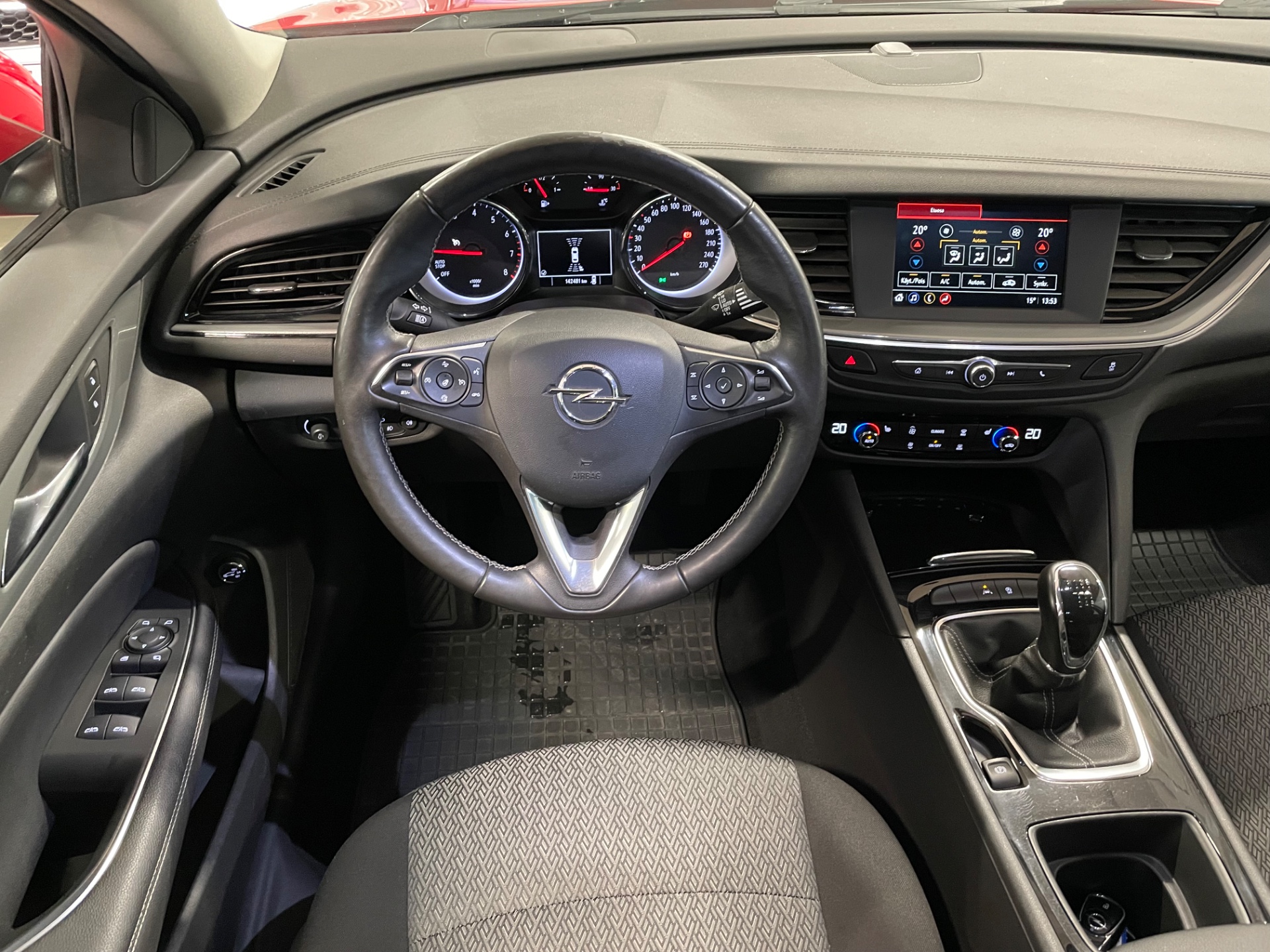OPEL Insignia Sports Tourer Comfort 140 Turbo / Sähkötoiminen takaluukku / Intelliux led ajovalot