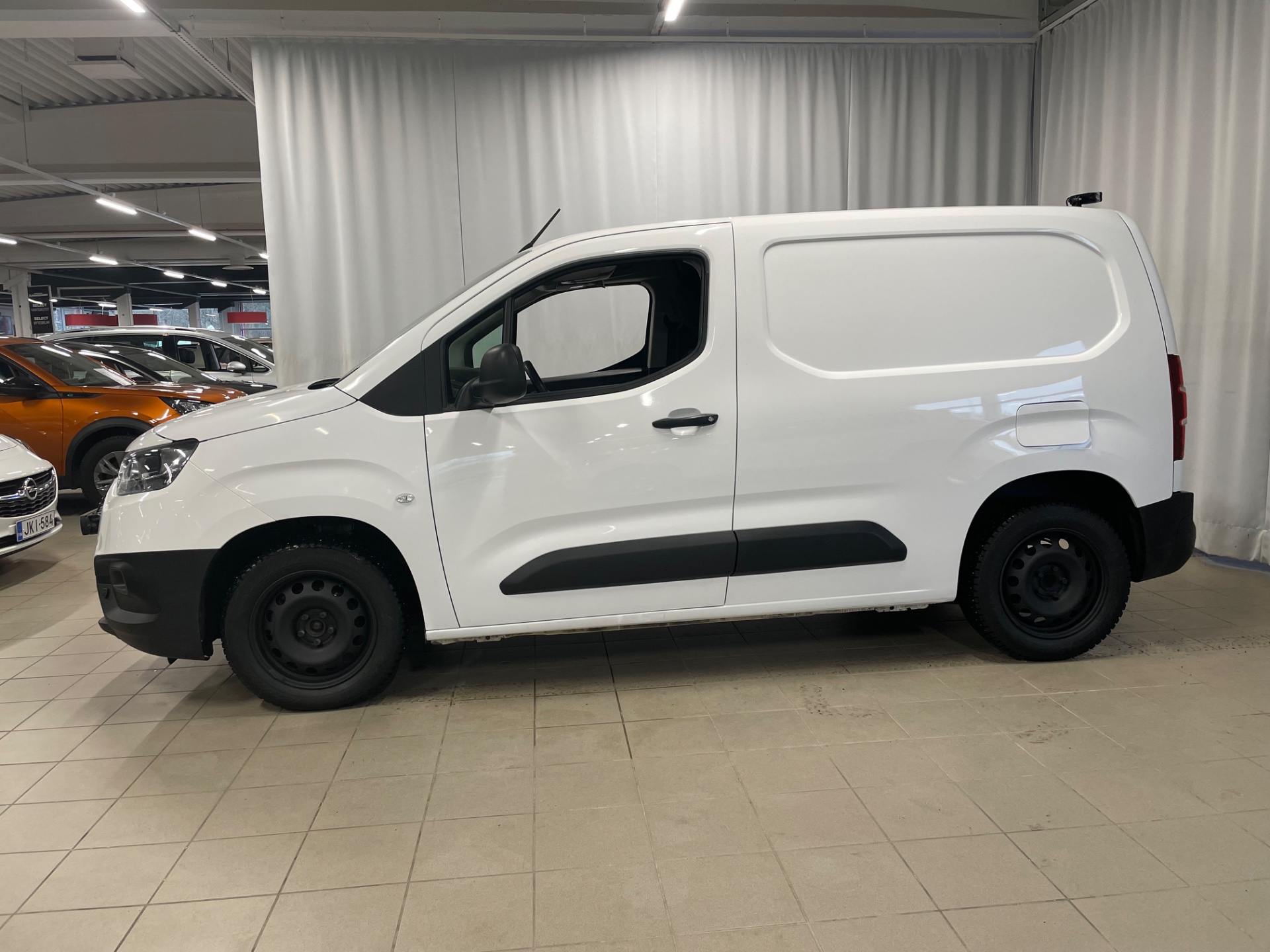 Toyota Proace CITY Active L1 1,5D 100 / ALV-vähennyskelpoinen / Jakohihna vaihdettu /