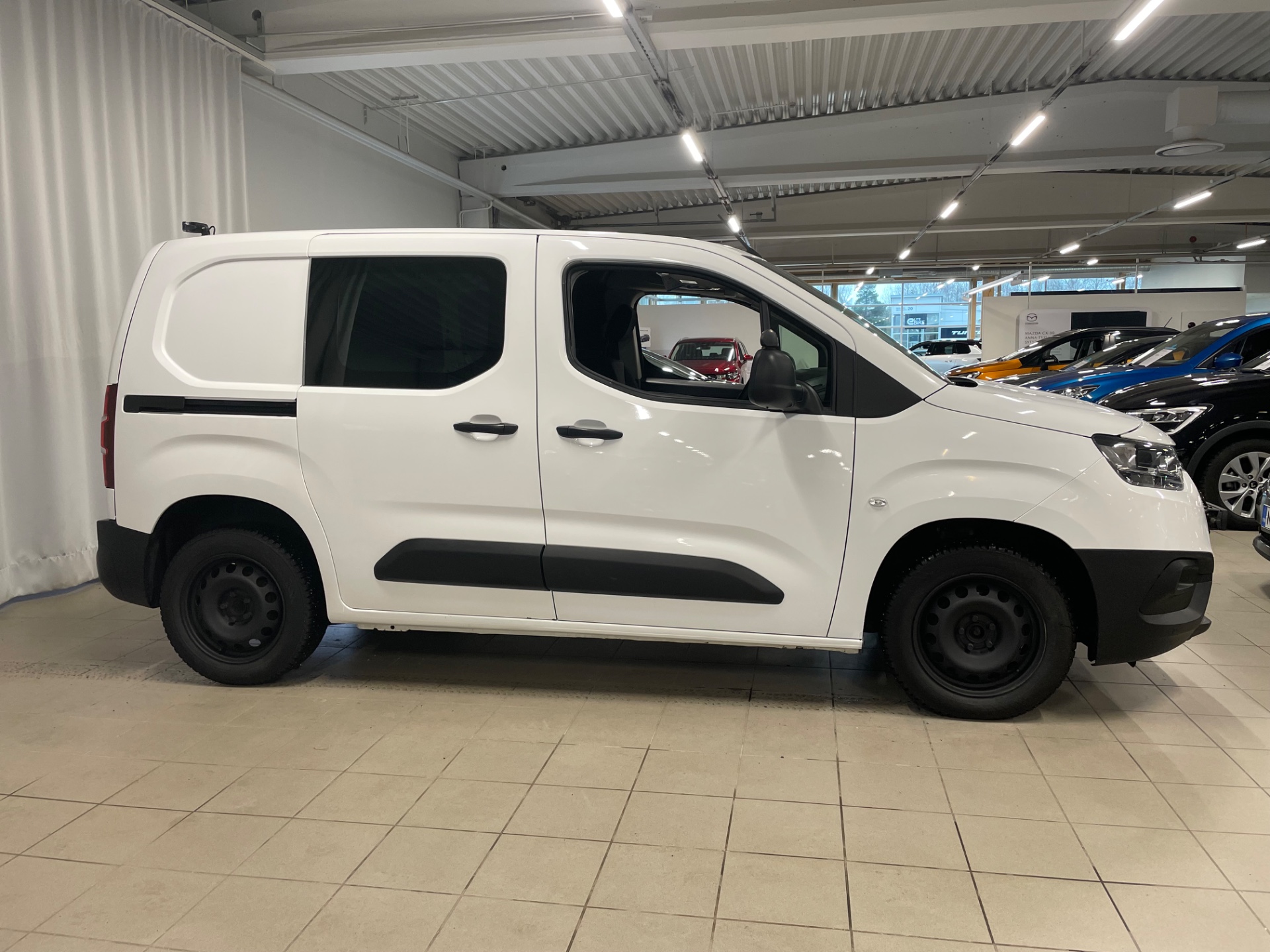 Toyota Proace CITY Active L1 1,5D 100 / ALV-vähennyskelpoinen / Jakohihna vaihdettu /