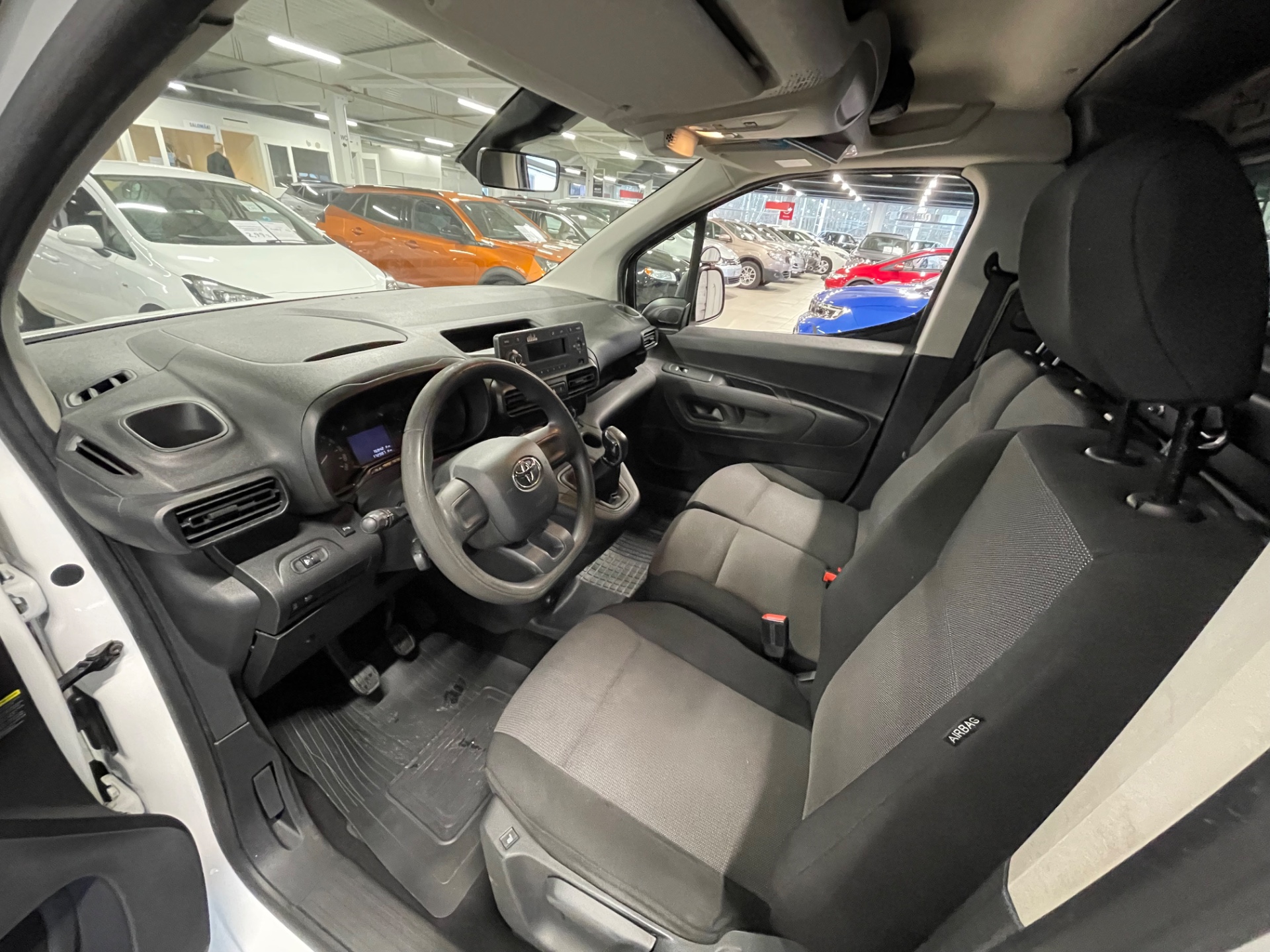Toyota Proace CITY Active L1 1,5D 100 / ALV-vähennyskelpoinen / Jakohihna vaihdettu /