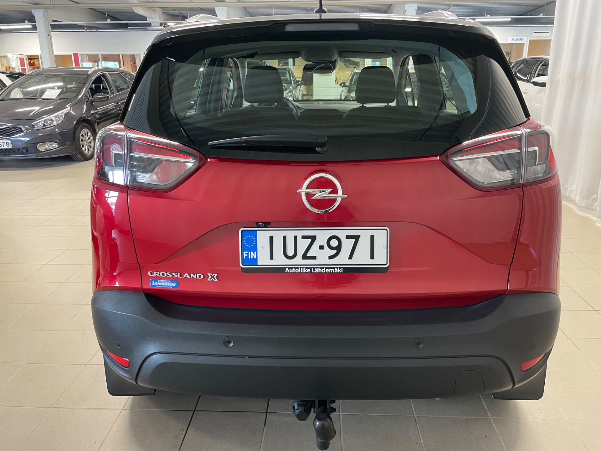 OPEL Crossland X Comfort 130 Automatic Edition / Täydellinen h-kirja / Peruutuskamera / Näyttävä two-tone erikoisväri