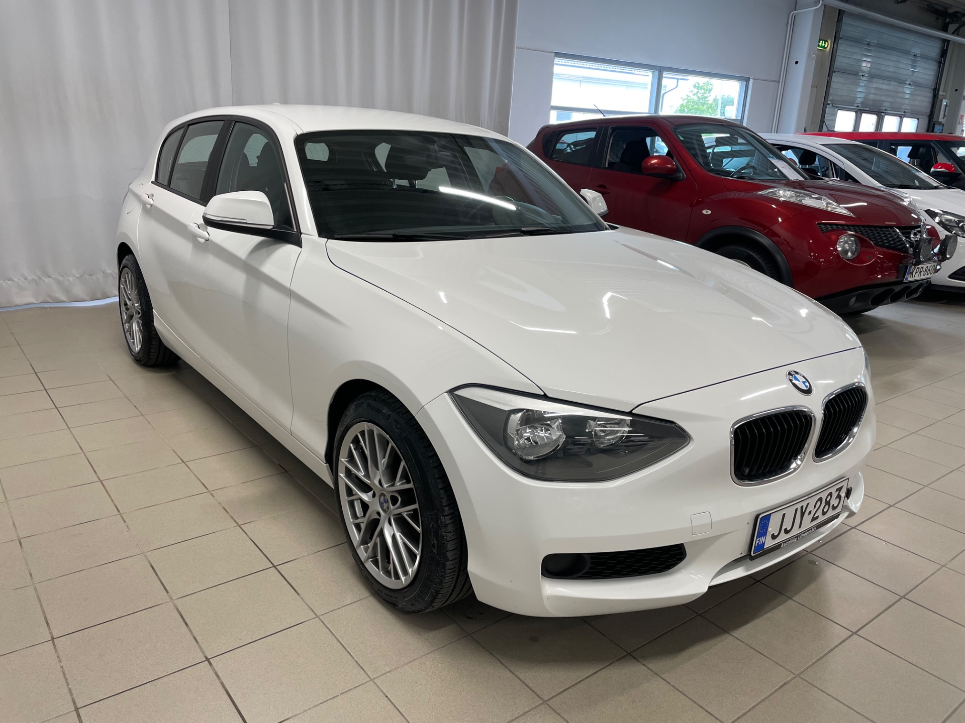 BMW 114 F20 TwinPower Turbo / Siistikuntoinen / Hyvä huoltokirja / Jakoketju vaihdettu