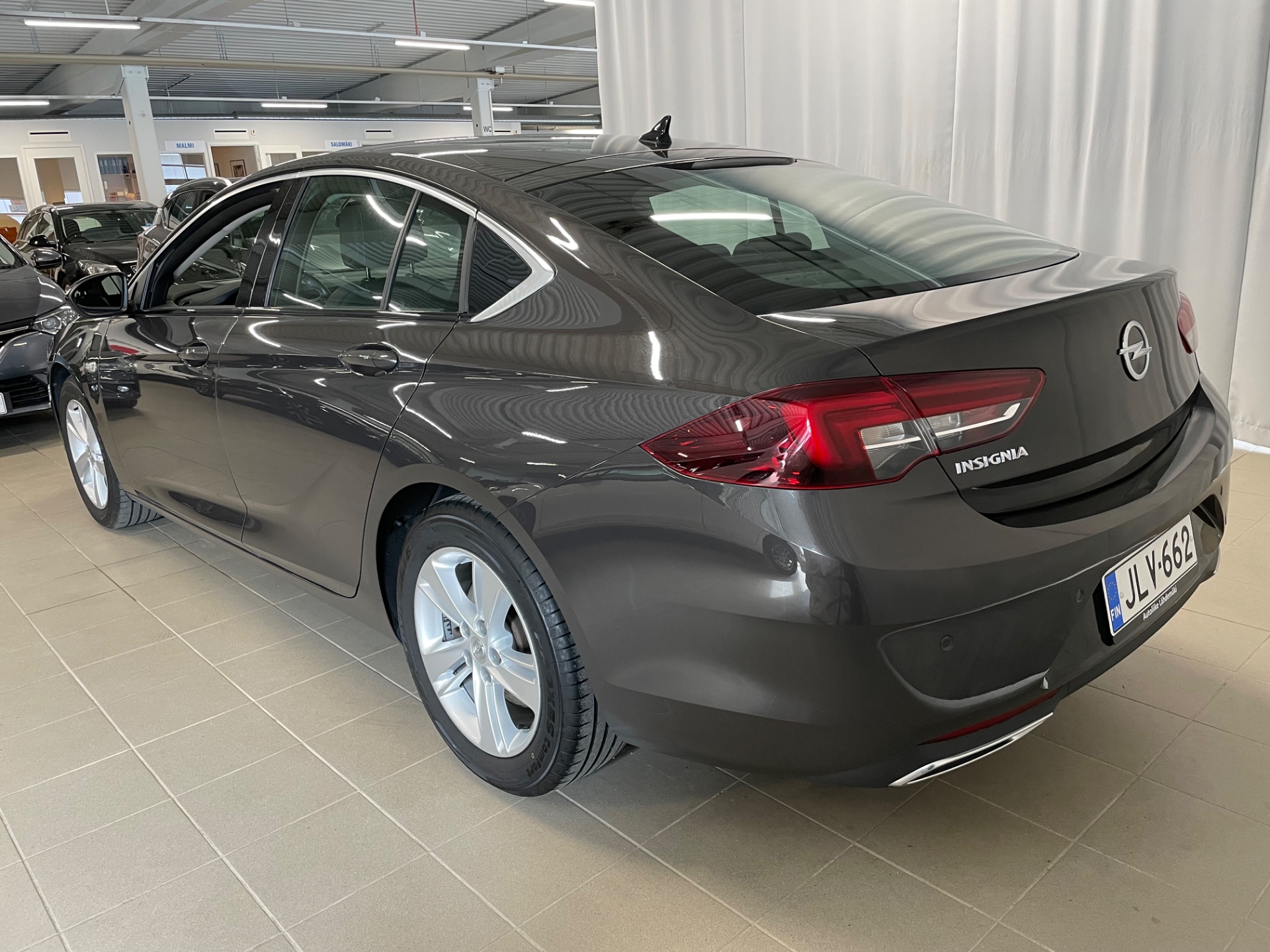 OPEL Insignia Grand Sport Innovation Plus 200 Turbo A / Huippu varusteet / 200 Hevosvoimainen