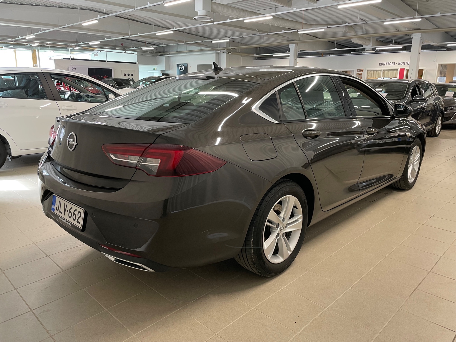 OPEL Insignia Grand Sport Innovation Plus 200 Turbo A / Huippu varusteet / 200 Hevosvoimainen