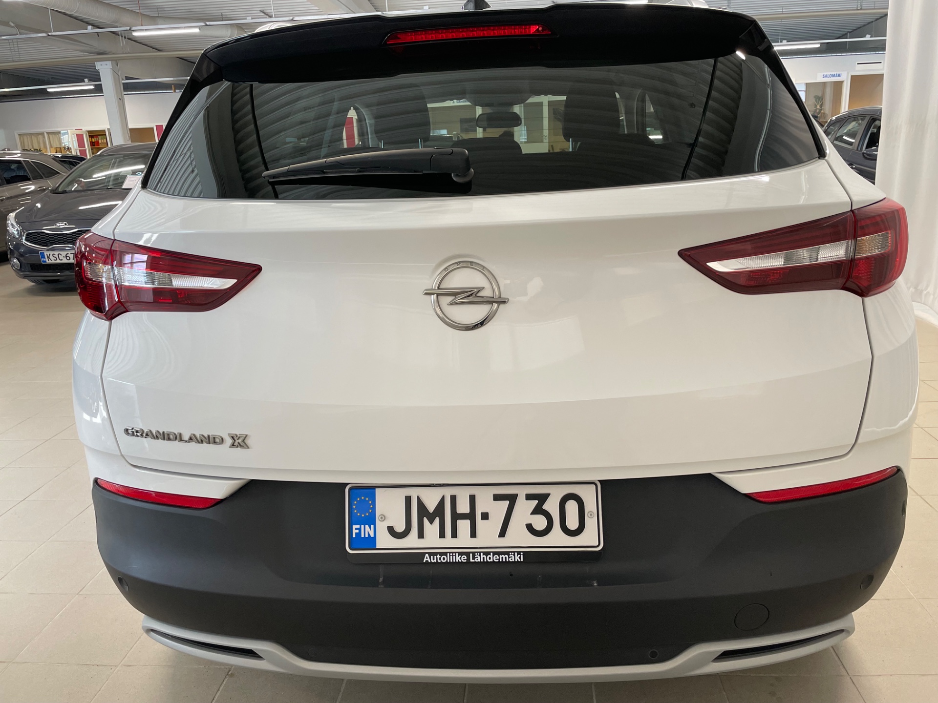 OPEL GRANDLAND X Executive 130 Turbo A / Huippuvarusteet / Jakohihna vaihdettu / Täydellinen h-kirja /