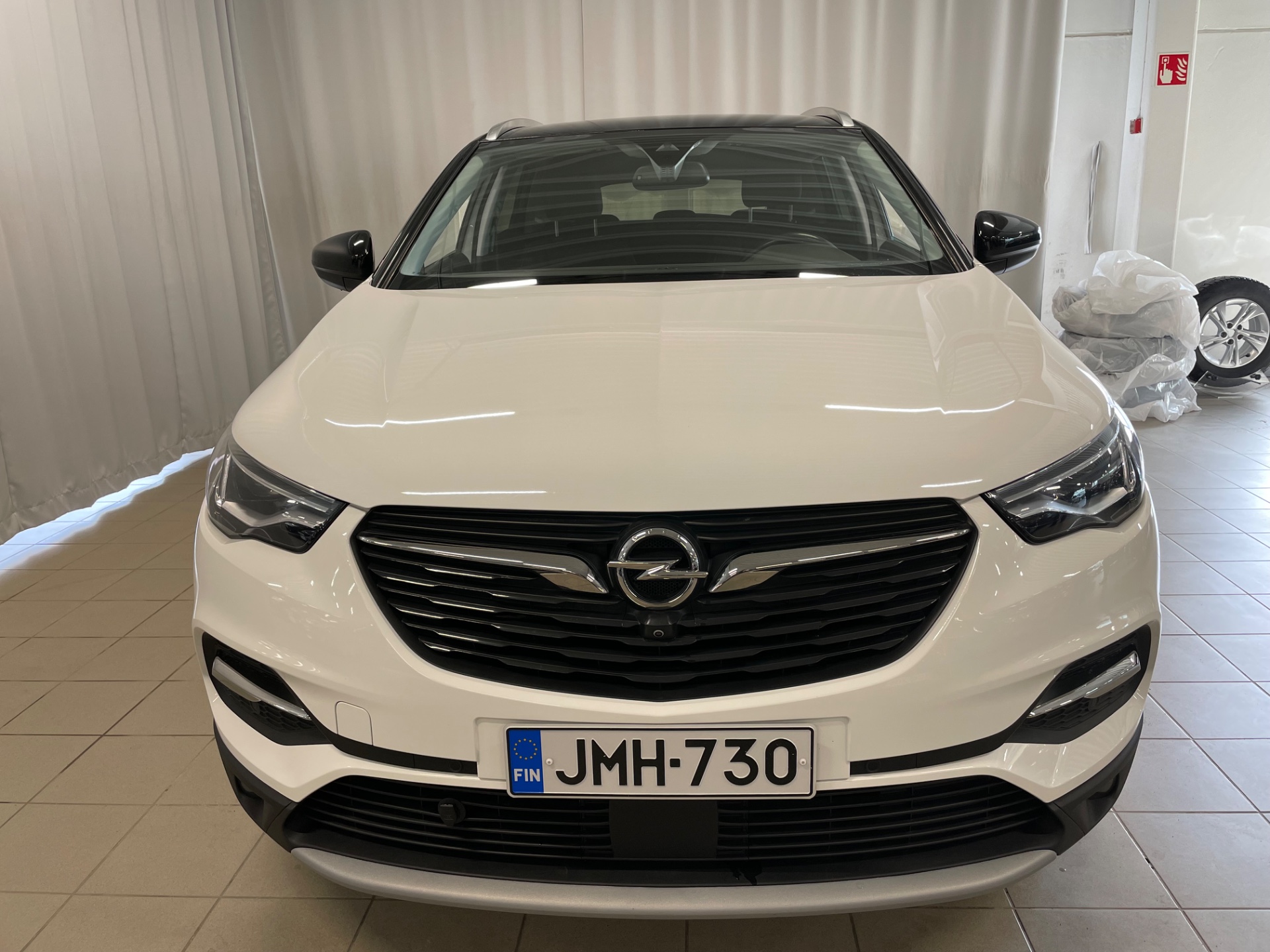 OPEL GRANDLAND X Executive 130 Turbo A / Huippuvarusteet / Jakohihna vaihdettu / Täydellinen h-kirja /
