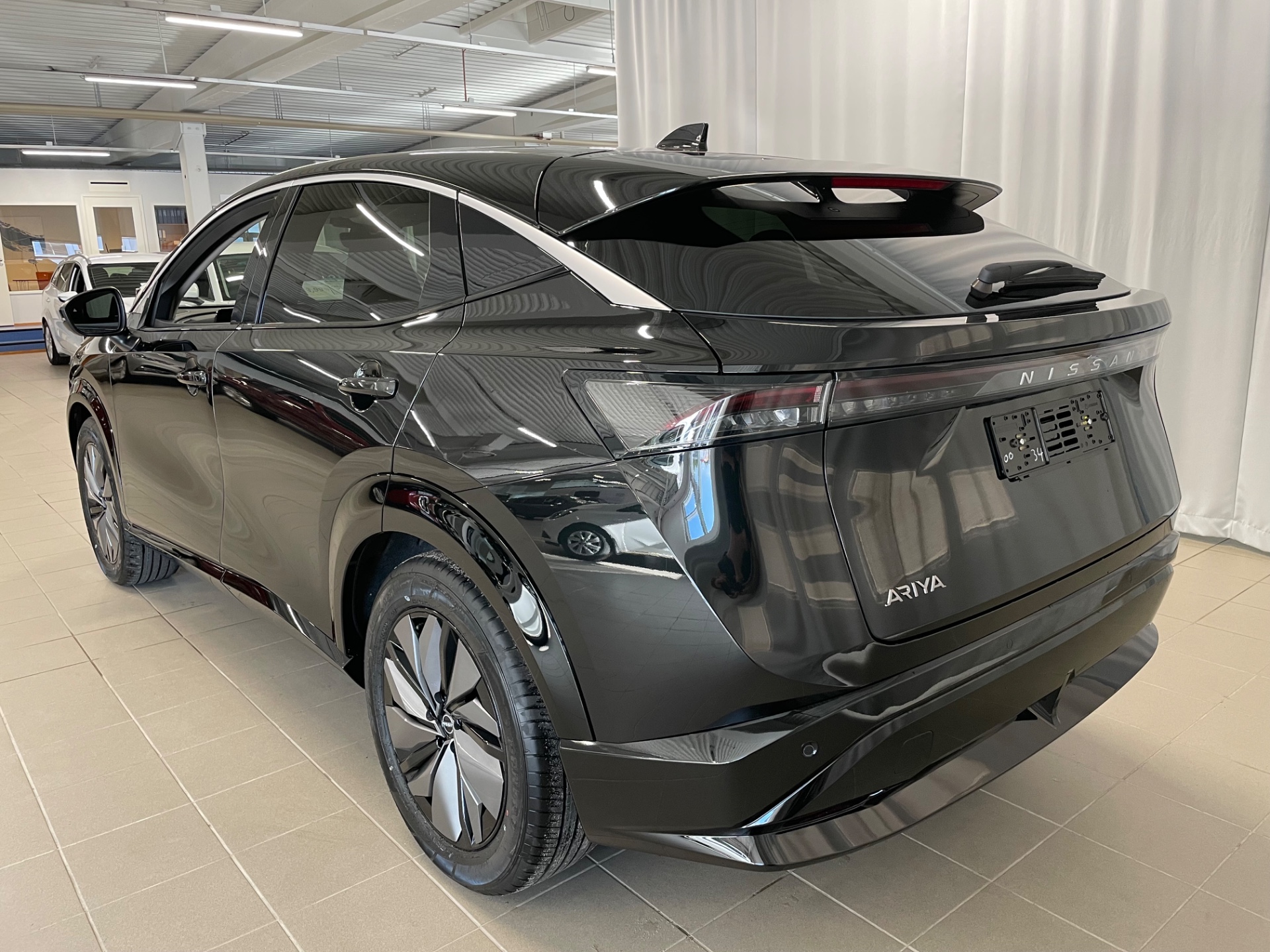Nissan Ariya 63kWh Advance 2WD 22kw charger MY24 / Rahoitustarjous 1,99 % + kulut