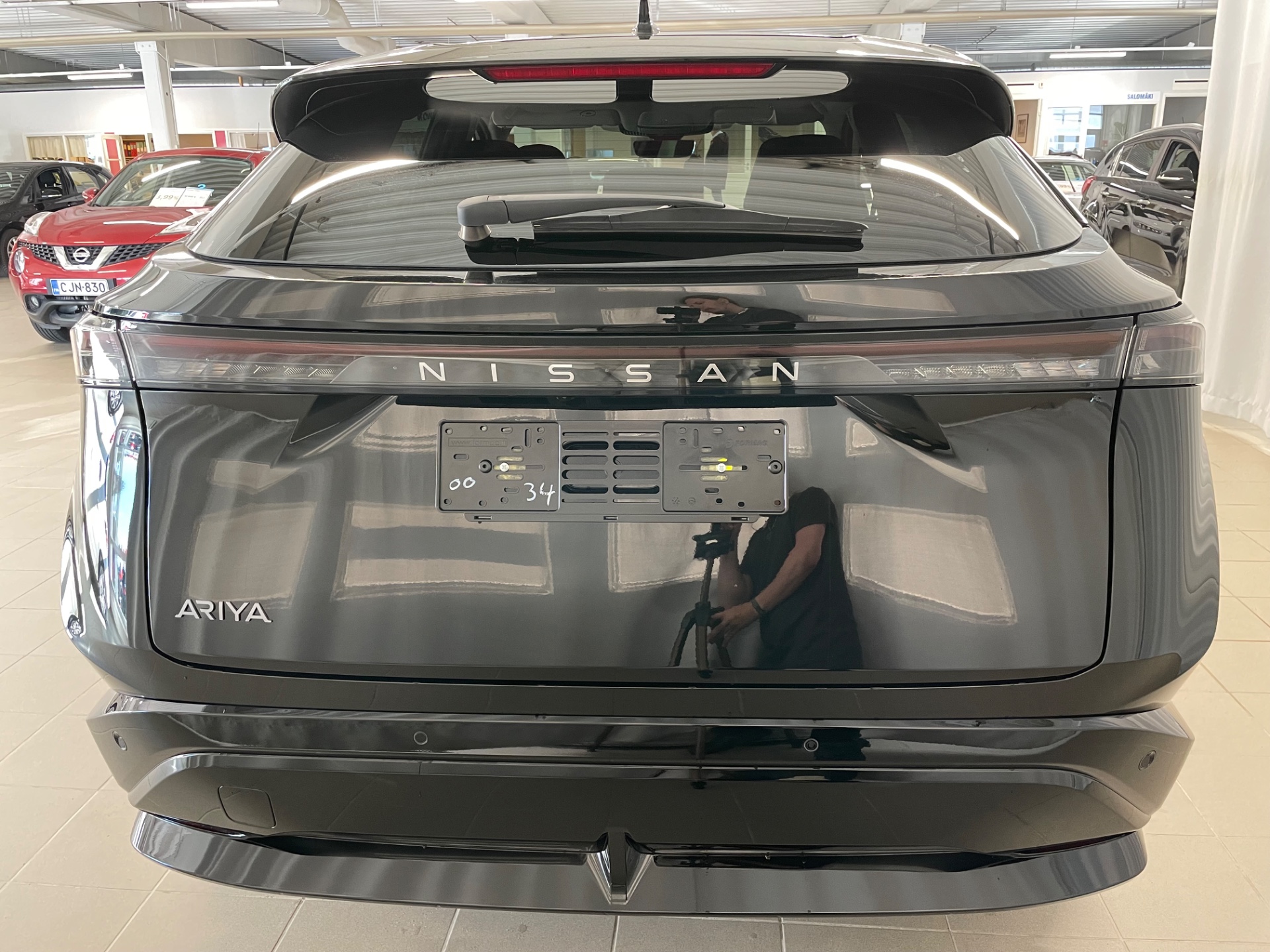 Nissan Ariya 63kWh Advance 2WD 22kw charger MY24 / Rahoitustarjous 1,99 % + kulut