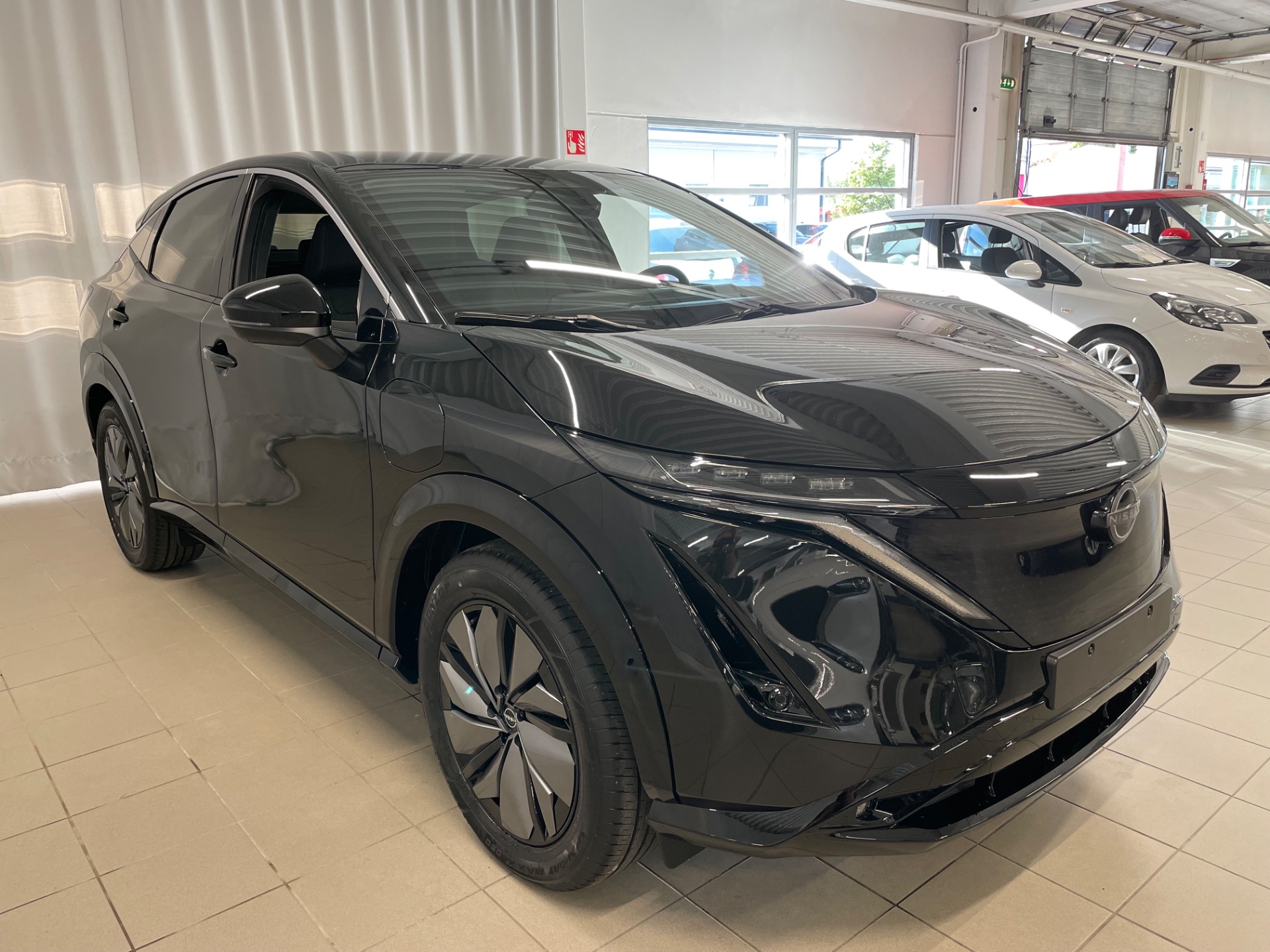 Nissan Ariya 63kWh Advance 2WD 22kw charger MY24 / Rahoitustarjous 1,99 % + kulut