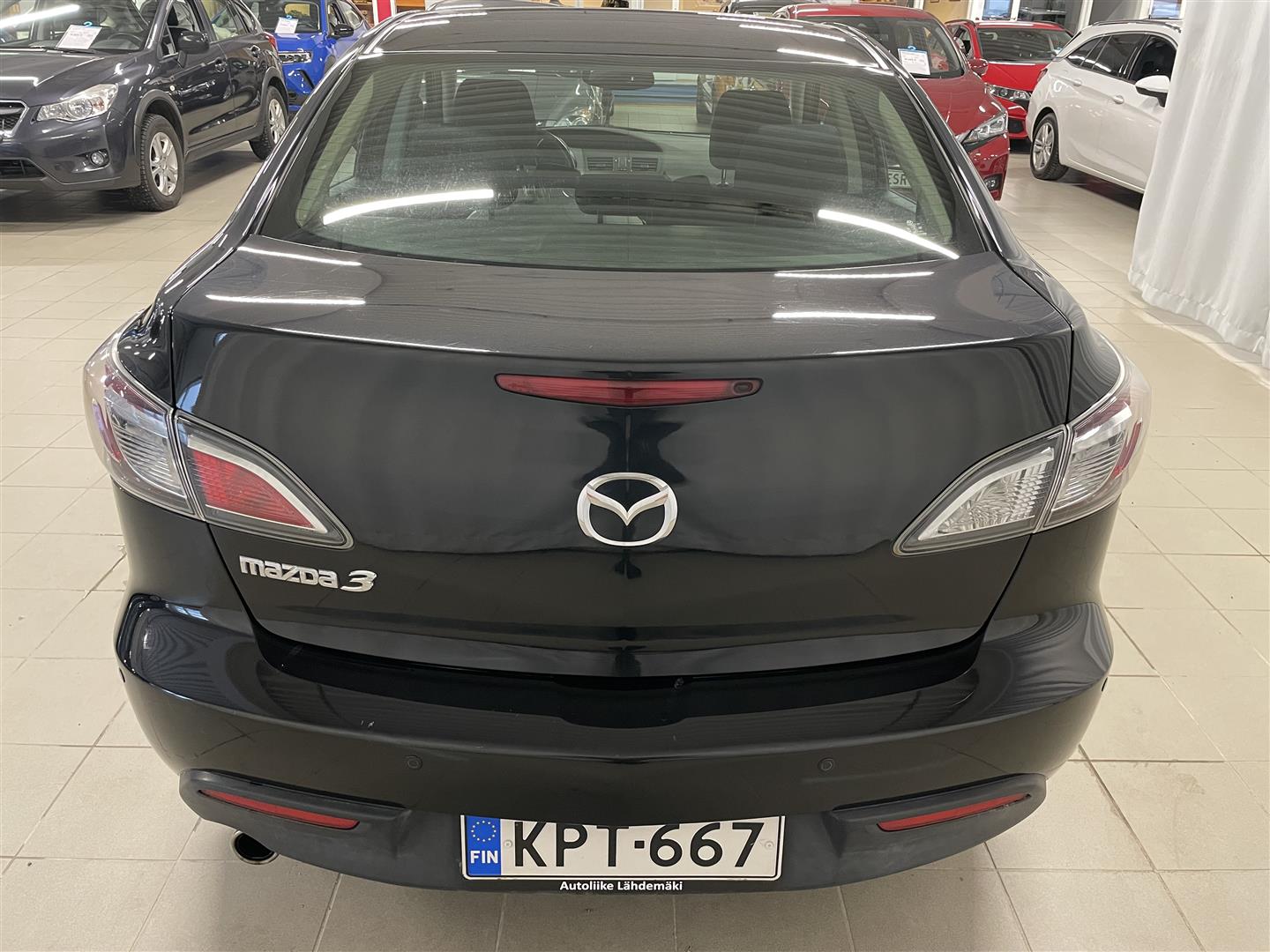 MAZDA 3 Sedan 2,0 Touring Business 5AT 4ov NR1 / Korko 2.99%+kulut