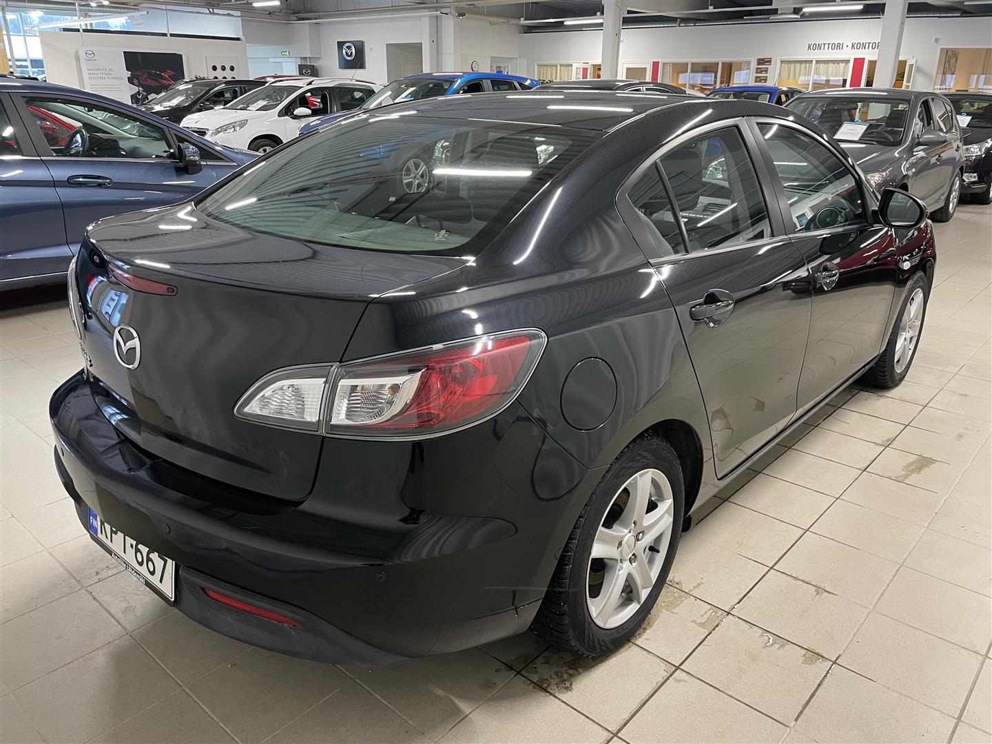 MAZDA 3 Sedan 2,0 Touring Business 5AT 4ov NR1 / Korko 2.99%+kulut