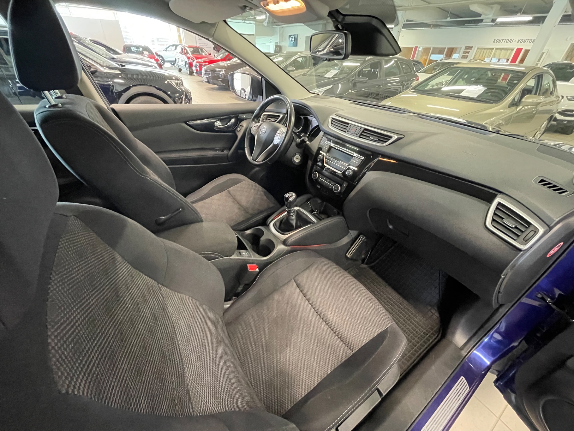 NISSAN QASHQAI DIG-T 115 Acenta 2WD 6M/T E6 Safety Pack / Juuri huollettu ja katsastettu