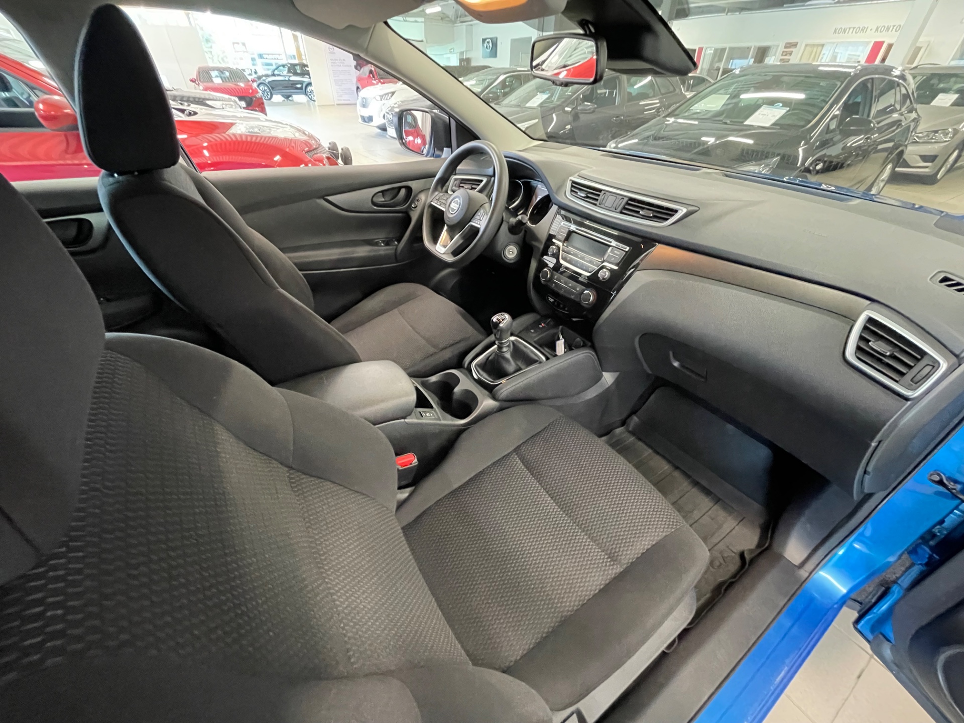 NISSAN QASHQAI DIG-T 140 Visia 2WD 6M/T