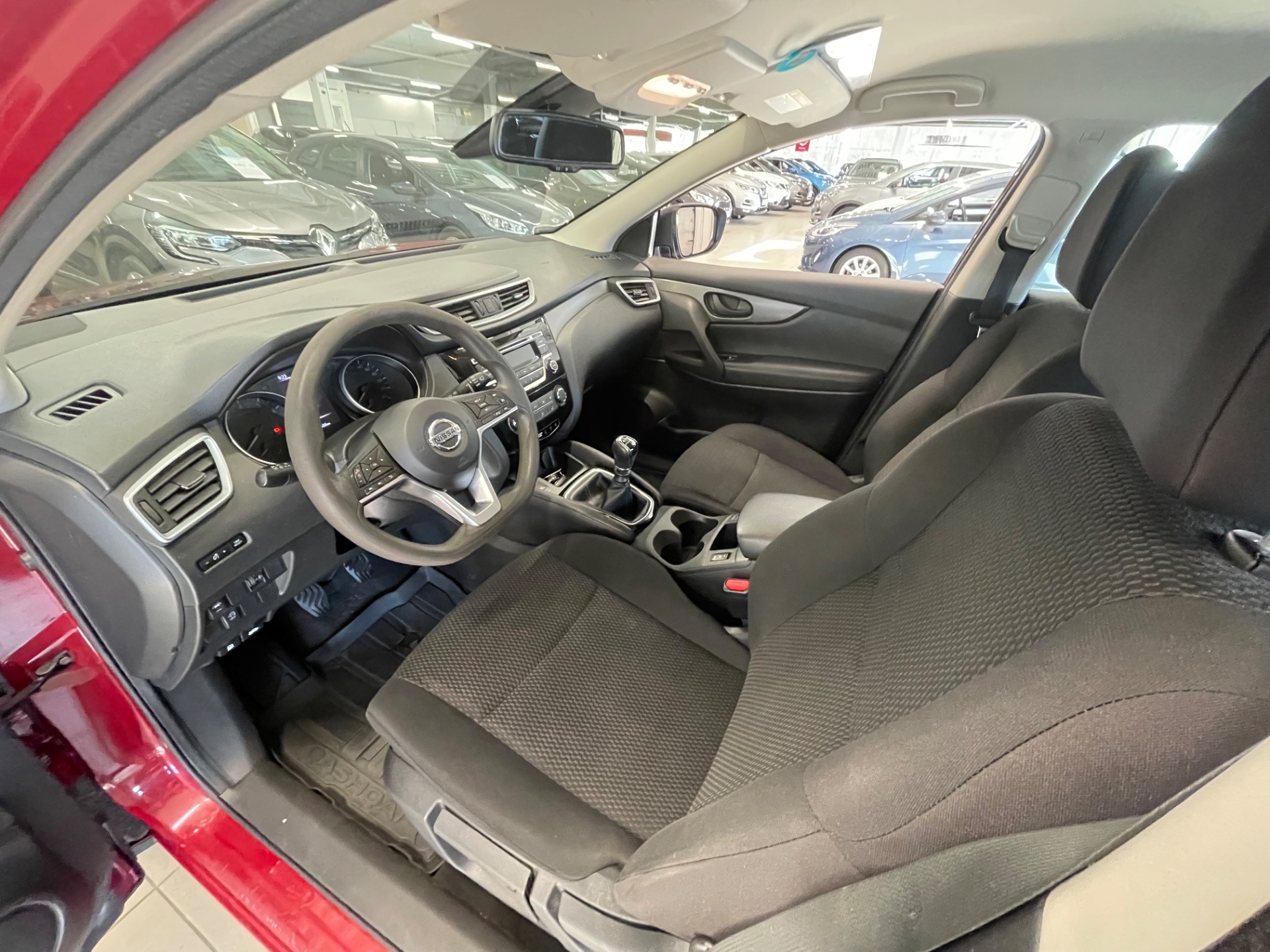 Nissan Qashqai DIG-T 140 Visia 2WD 6M/T