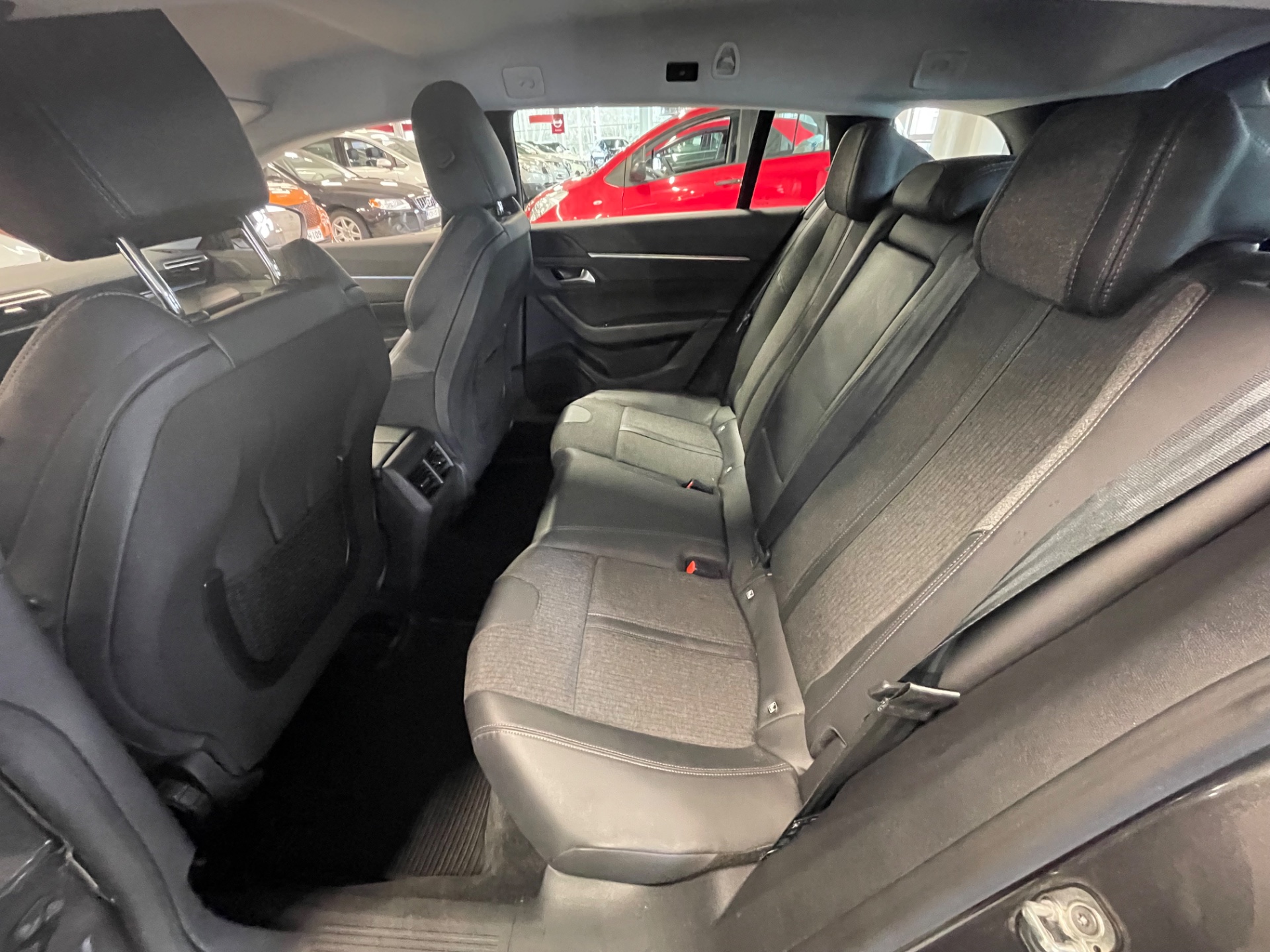 PEUGEOT 508 SW Allure PureTech 180 EAT8-automaatti