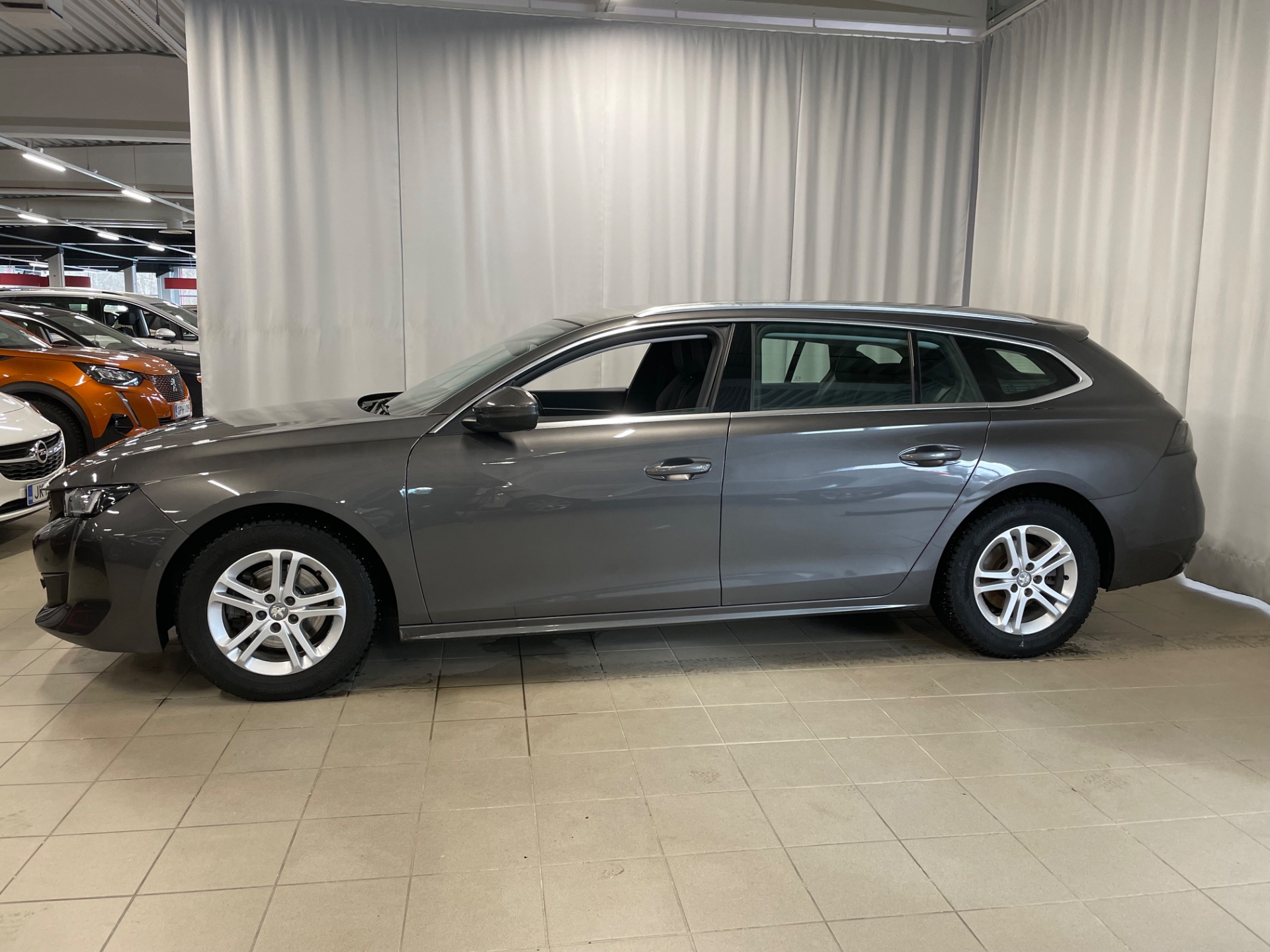PEUGEOT 508 SW Allure PureTech 180 EAT8-automaatti