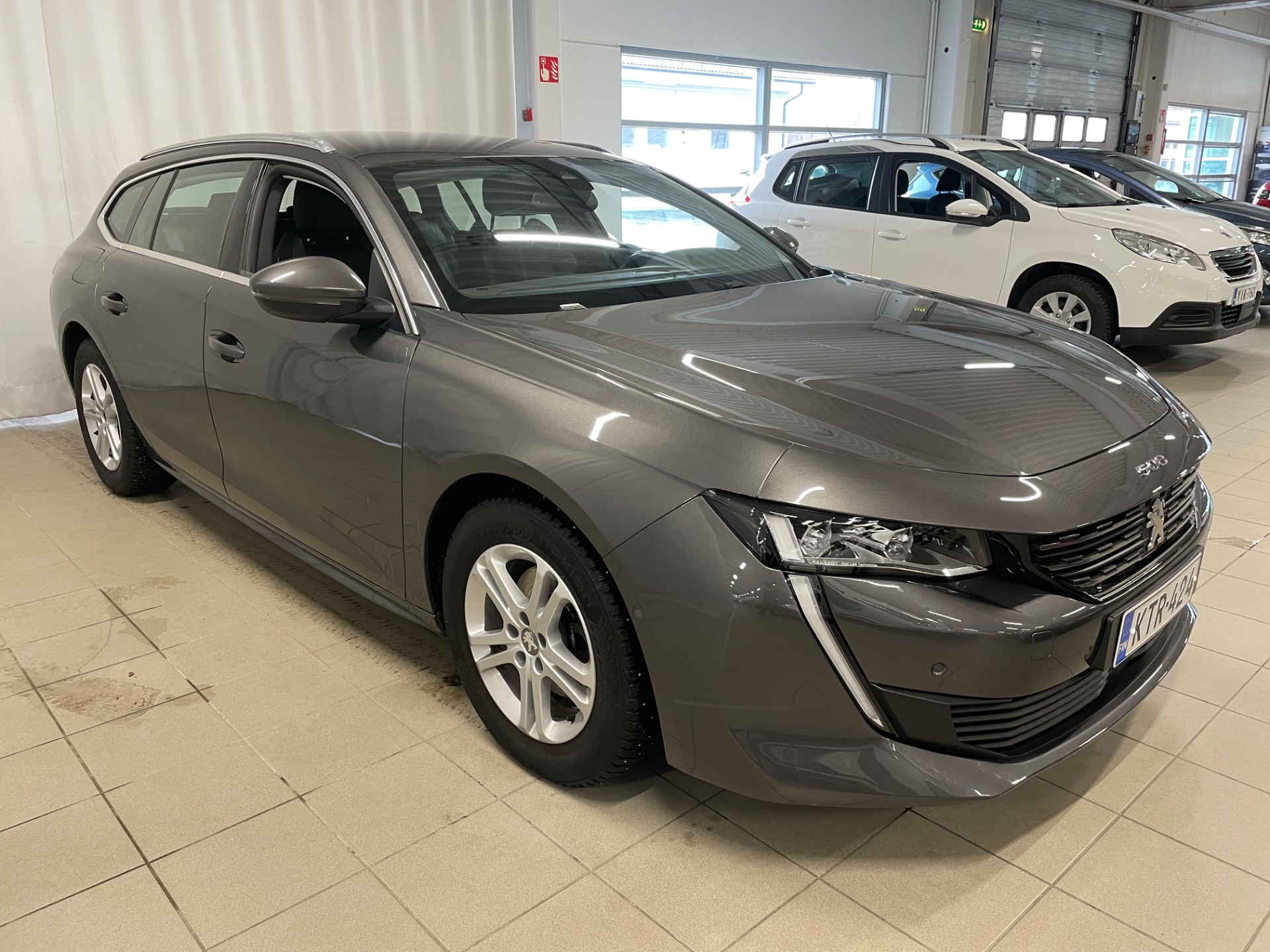 PEUGEOT 508 SW Allure PureTech 180 EAT8-automaatti