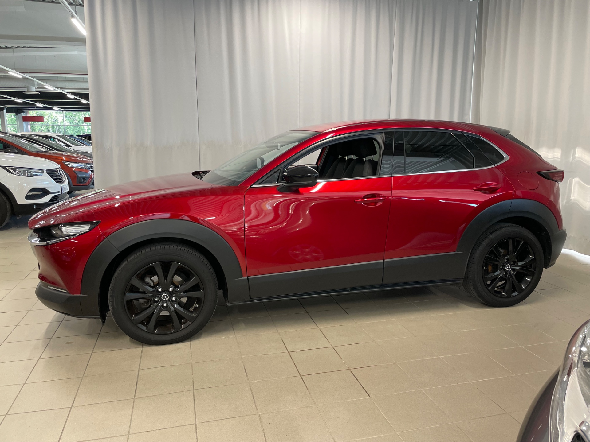 Mazda CX-30 2,0 (150hv) M Hybrid e-Skyactiv-G Blackout Edition AT / Erikoisvarusteltu: sähkötakaluukku, BOSE ym.
