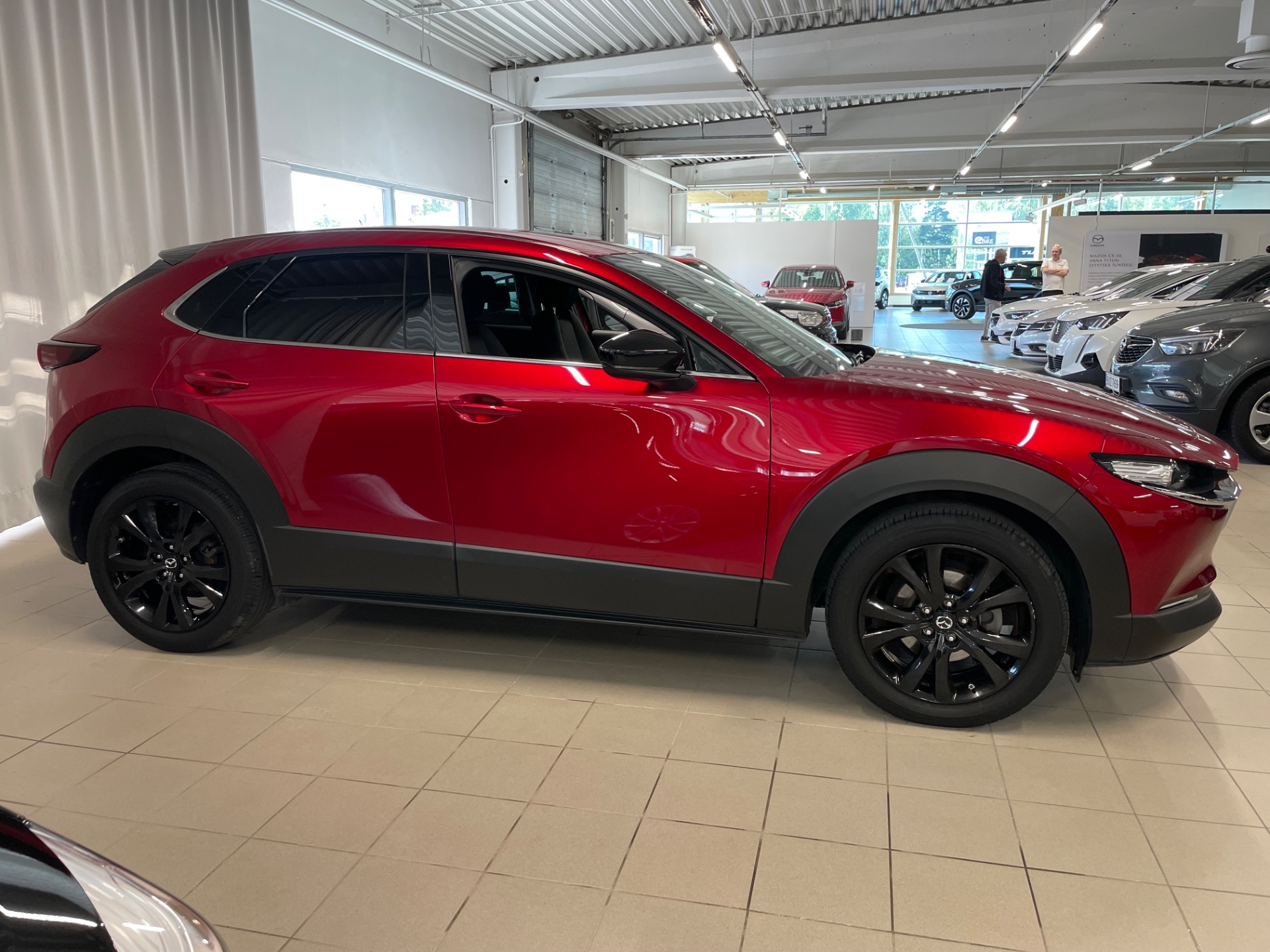 Mazda CX-30 2,0 (150hv) M Hybrid e-Skyactiv-G Blackout Edition AT / Erikoisvarusteltu: sähkötakaluukku, BOSE ym.
