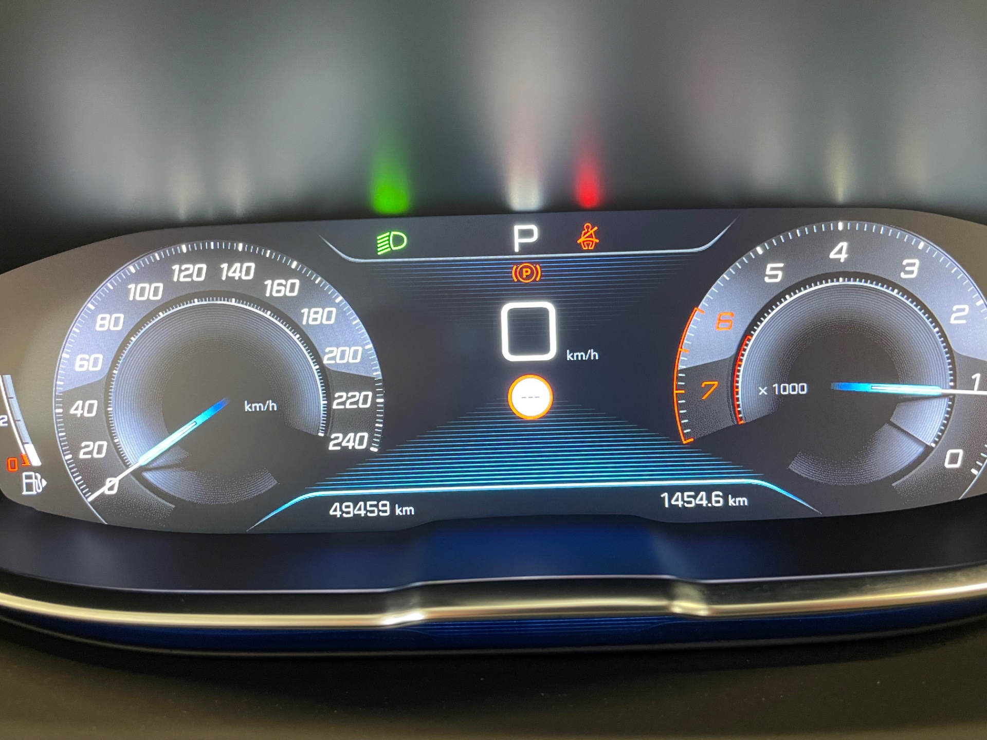 PEUGEOT 5008 Motion Active PureTech 130 EAT8-automaatti