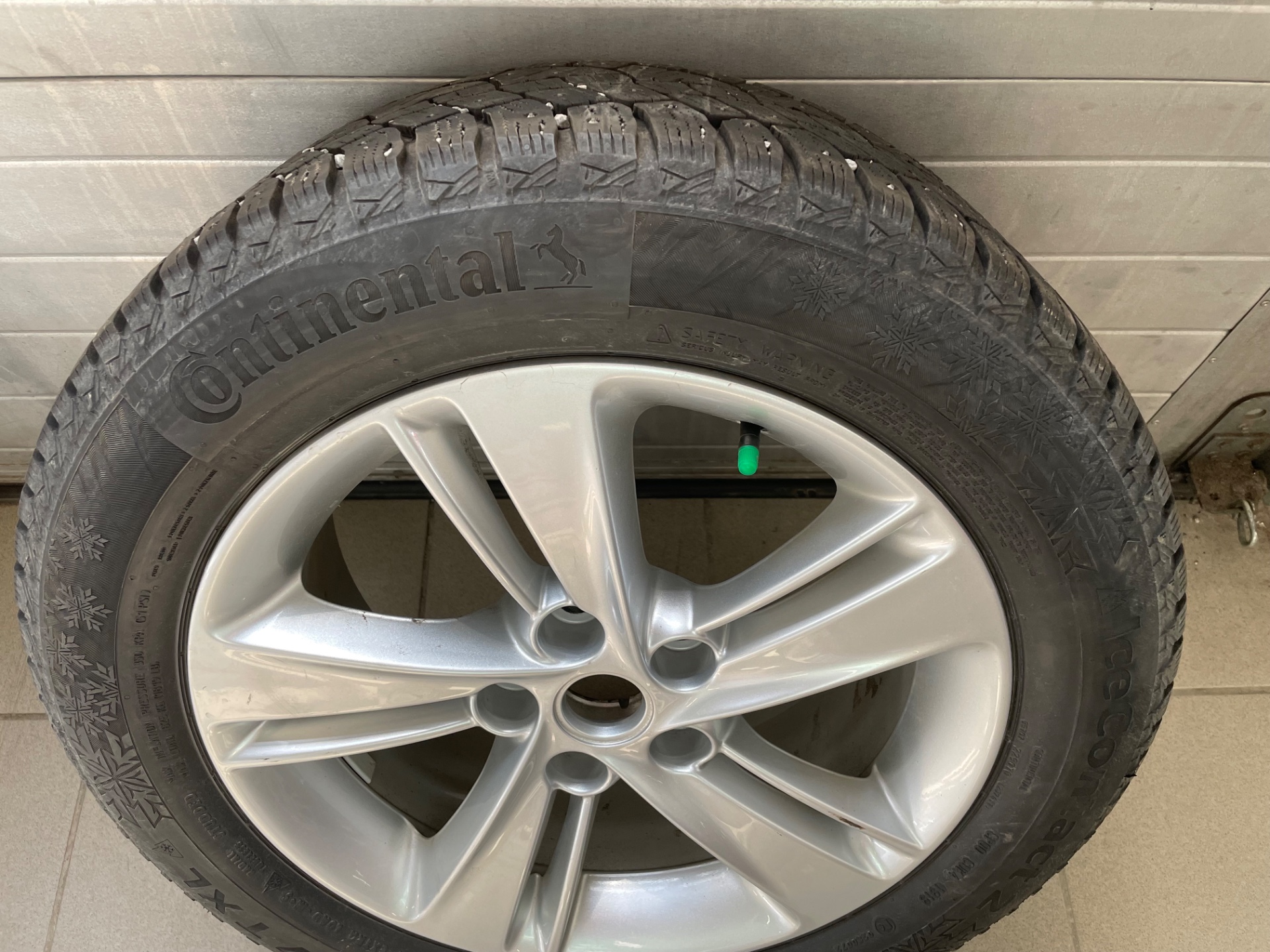 OPEL Insignia Sports Tourer Executive 200 Turbo A / Huippusiisti / Täydellinen merkkiliikkeen huoltokirja