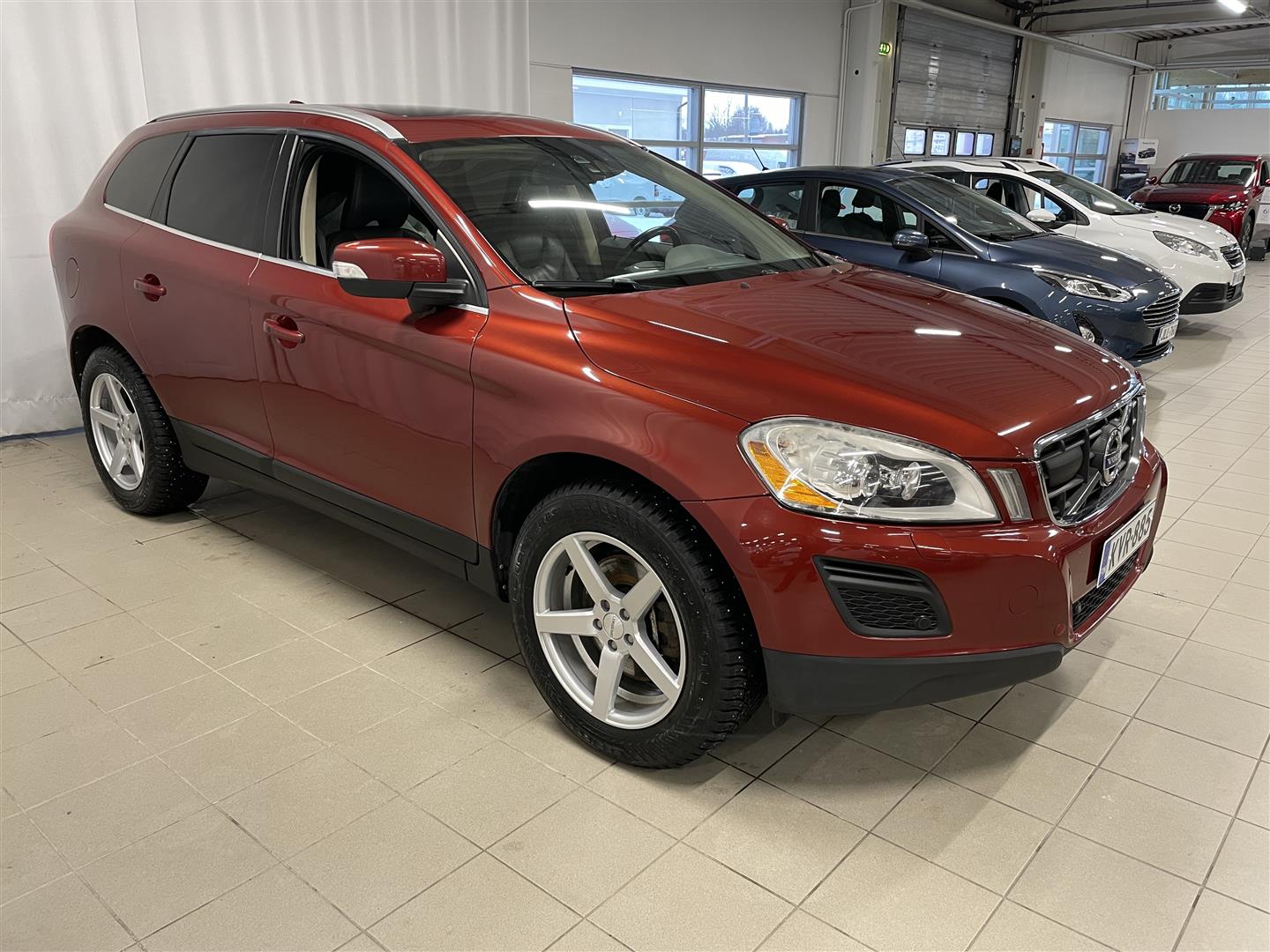 VOLVO XC60 D5 AWD Summum aut / Korko 2.99%+kulut