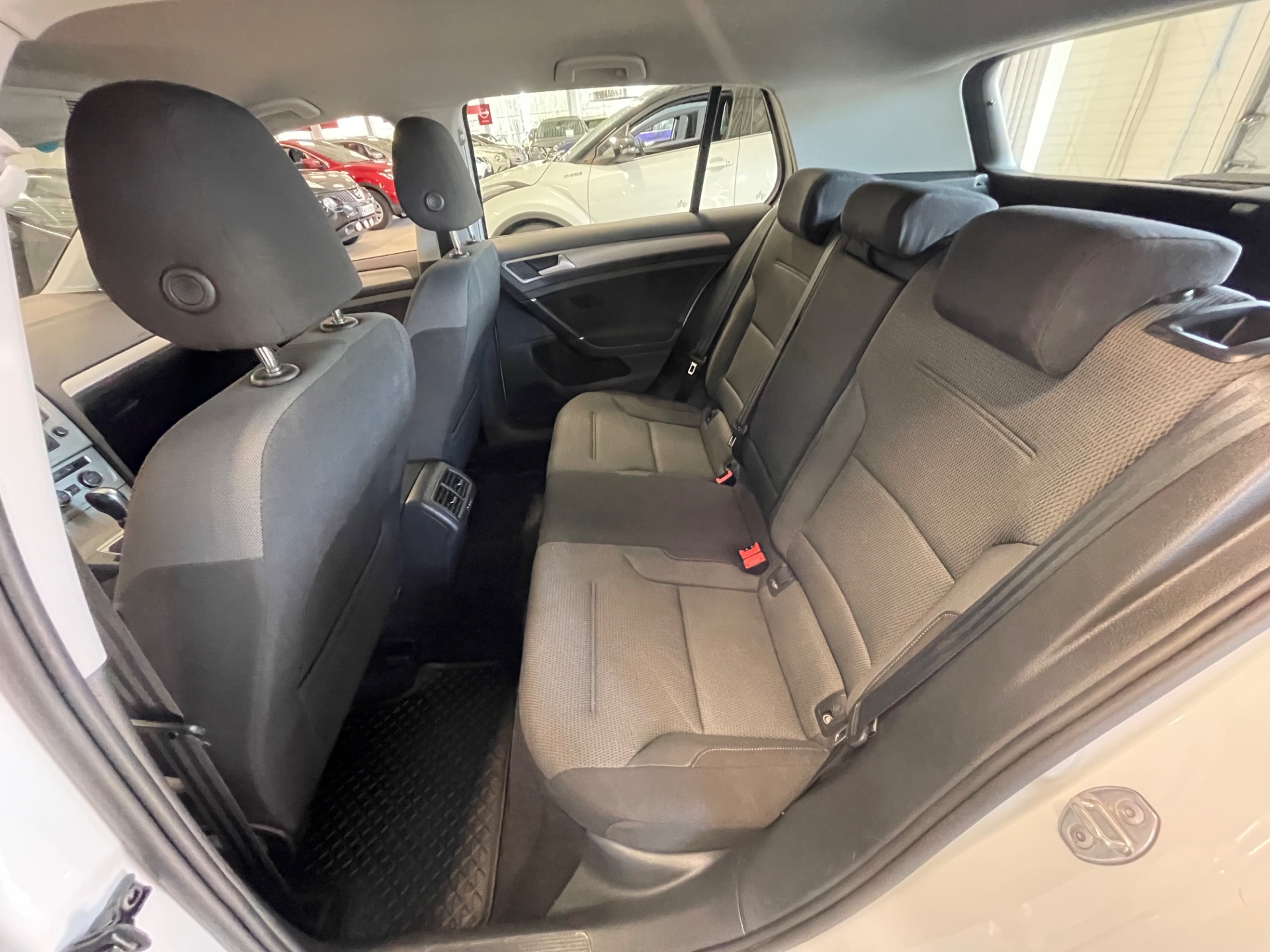 VOLKSWAGEN GOLF Comfortline 1,2 TSI 81 kW (110 hv) DSG-automaatti / Siisti Golf