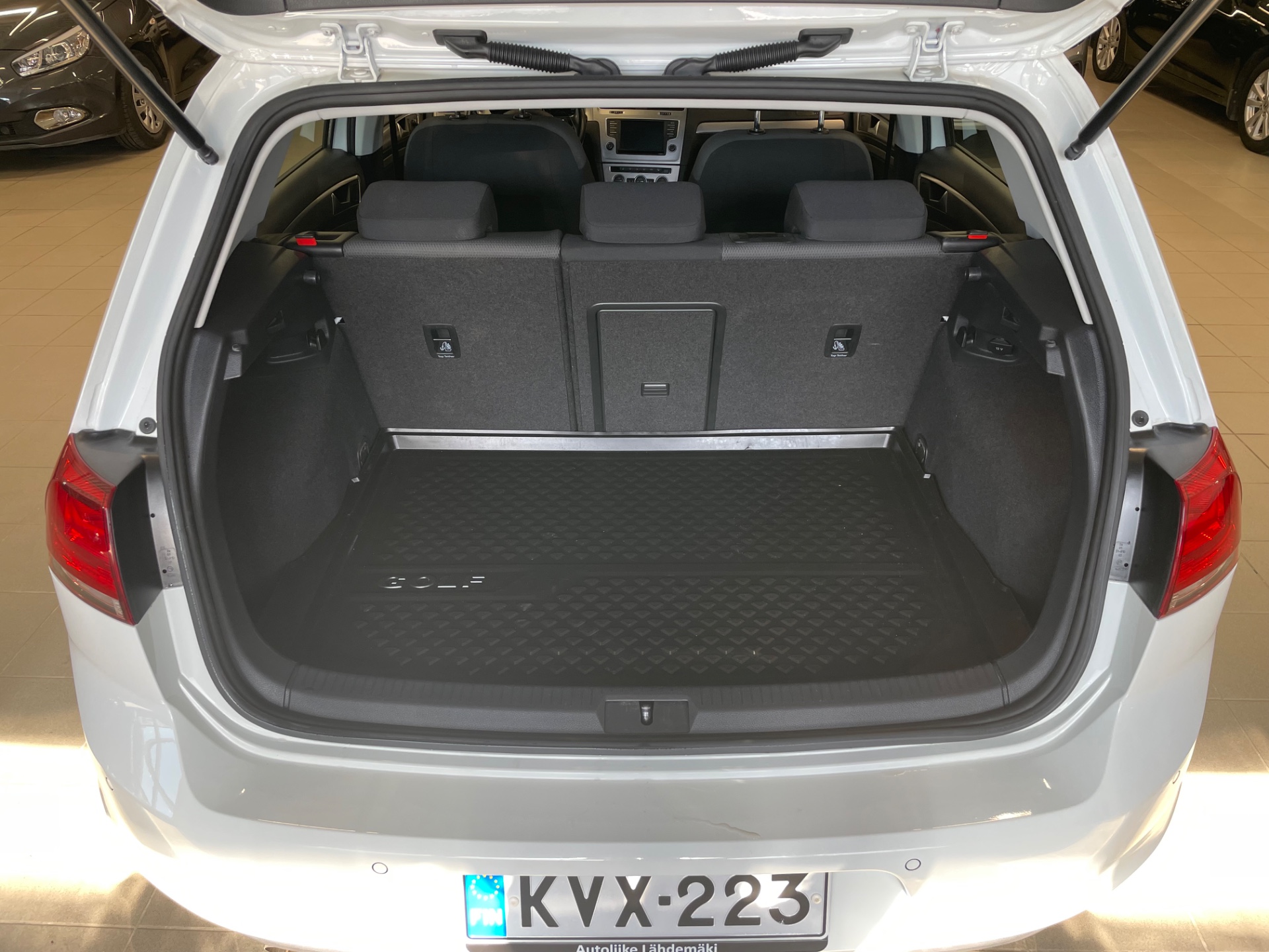 VOLKSWAGEN GOLF Comfortline 1,2 TSI 81 kW (110 hv) DSG-automaatti / Siisti Golf