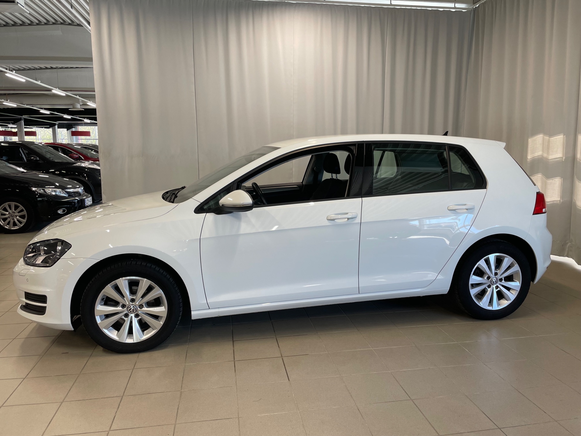 VOLKSWAGEN GOLF Comfortline 1,2 TSI 81 kW (110 hv) DSG-automaatti / Siisti Golf