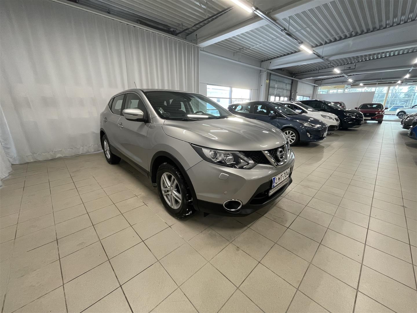 NISSAN Qashqai DIG-T 115 Acenta 2WD Xtronic E6 Safety Pack / Vetokoukku / Täydellinen h-kirja / Lämpöpaketti /