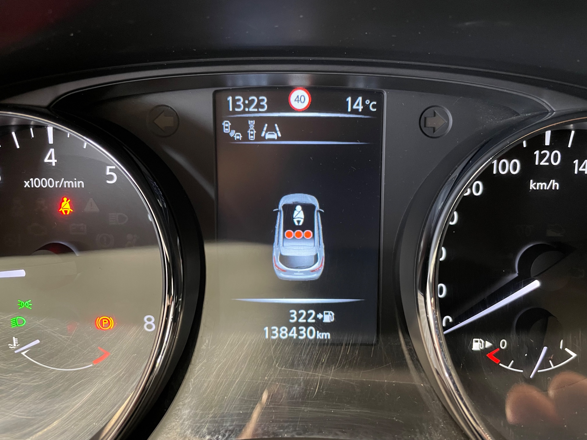 NISSAN QASHQAI DIG-T 115 Tekna 2WD 6M/T E6 Design Pack 19" Alcantara