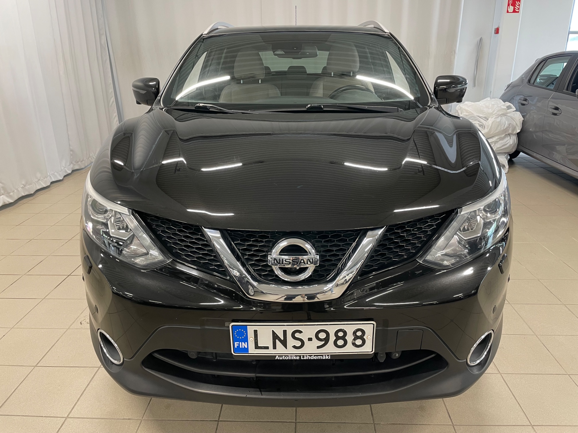 NISSAN QASHQAI DIG-T 115 Tekna 2WD 6M/T E6 Design Pack 19" Alcantara