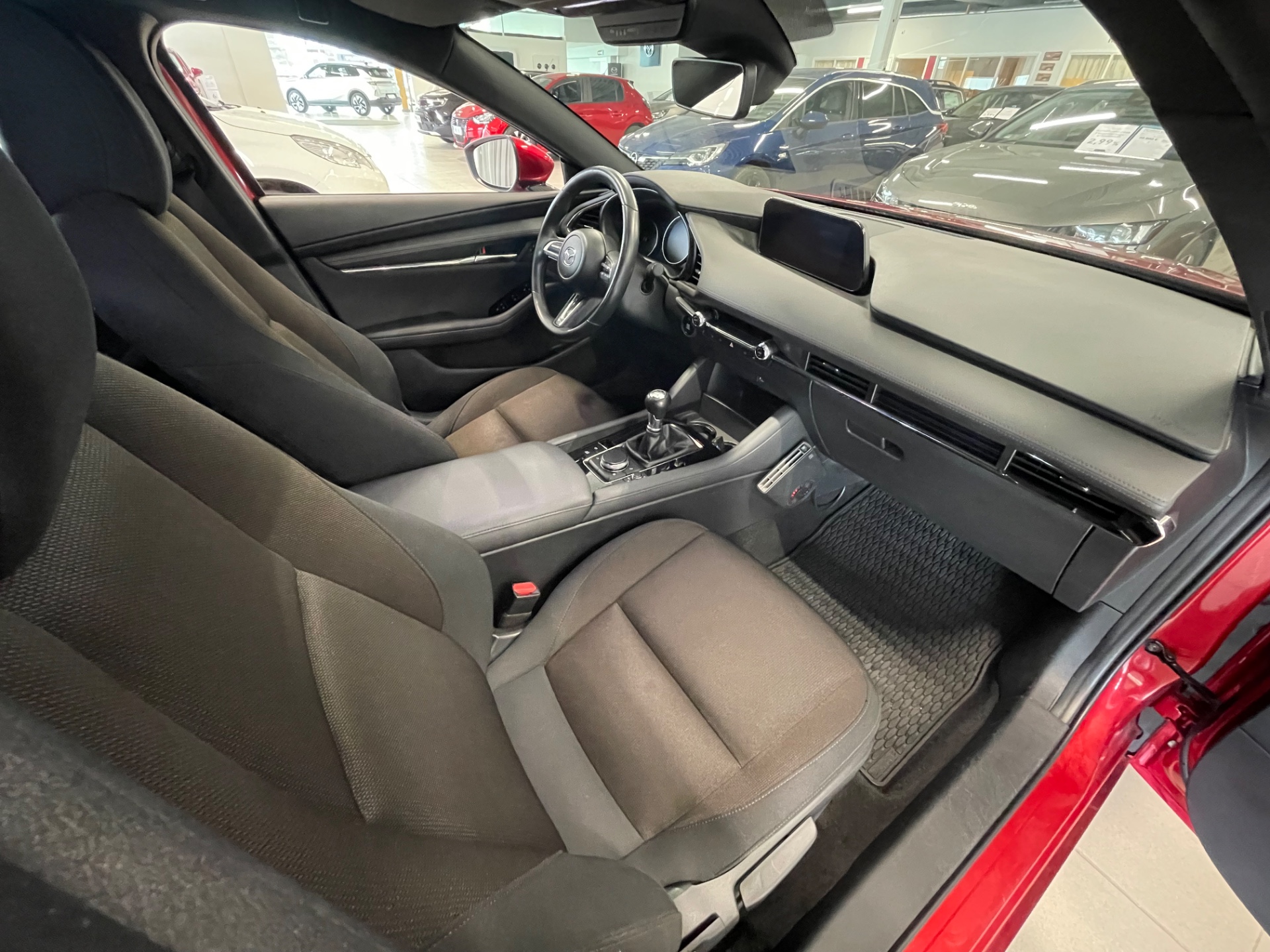 MAZDA Mazda3 Hatchback 2,0 (180hv) M Hybrid Skyactiv-X Vision Plus Business MT / Korkotarjous 2,99% + kulut