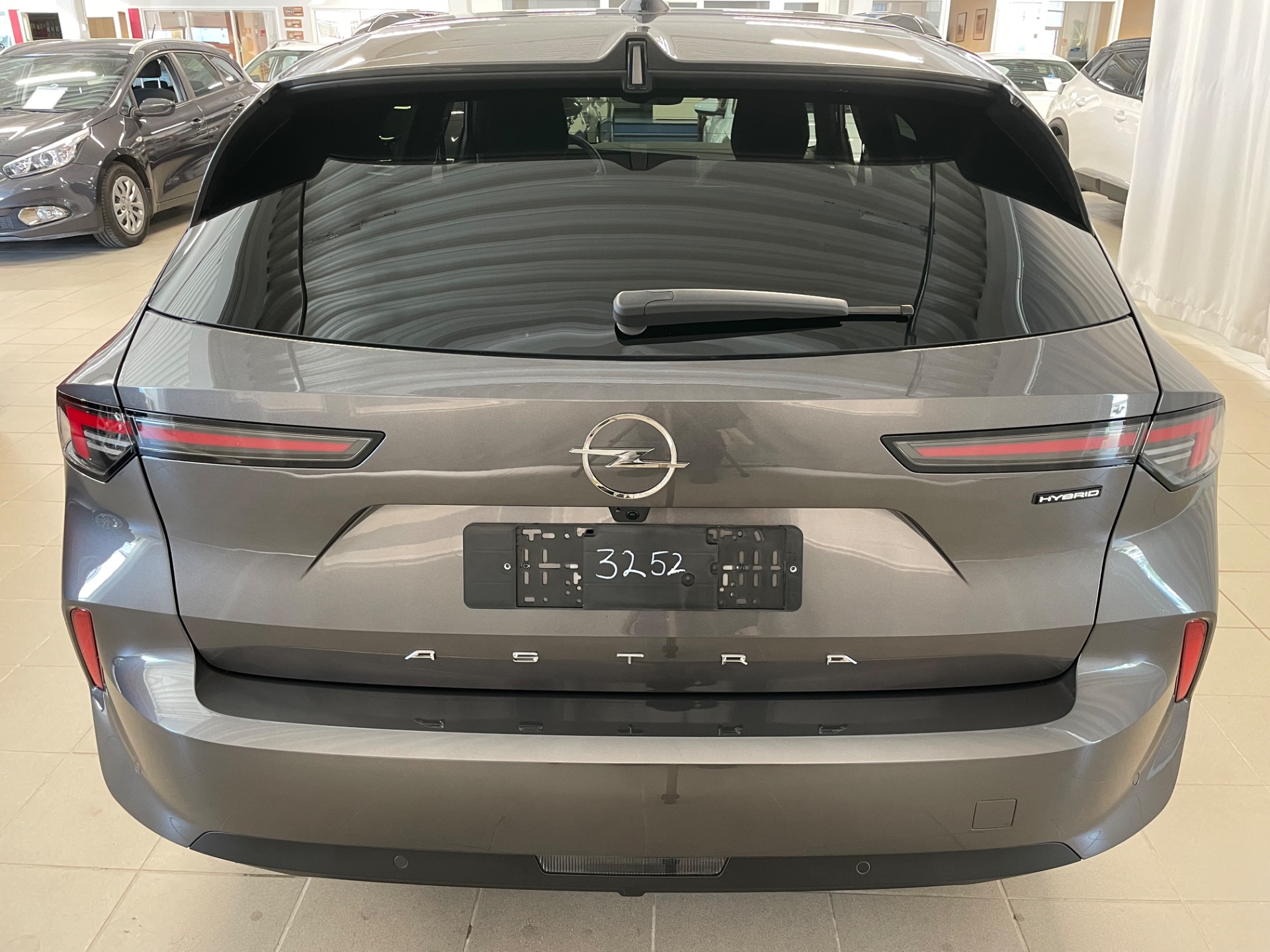 Opel Astra Sports Tourer Edition Plus Hybrid 145 Automaatti