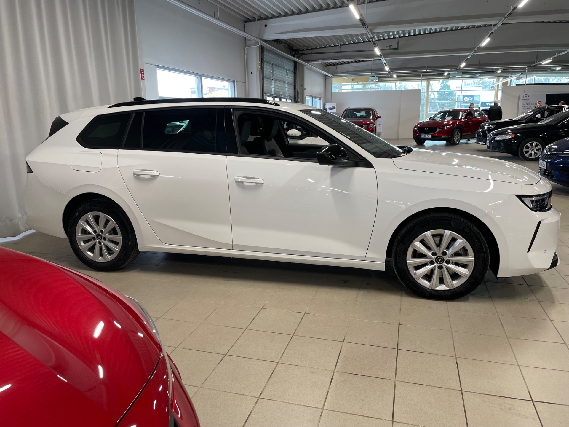Opel Astra Sports Tourer Edition Plus Hybrid 136 / Korko 0.9%+kulut