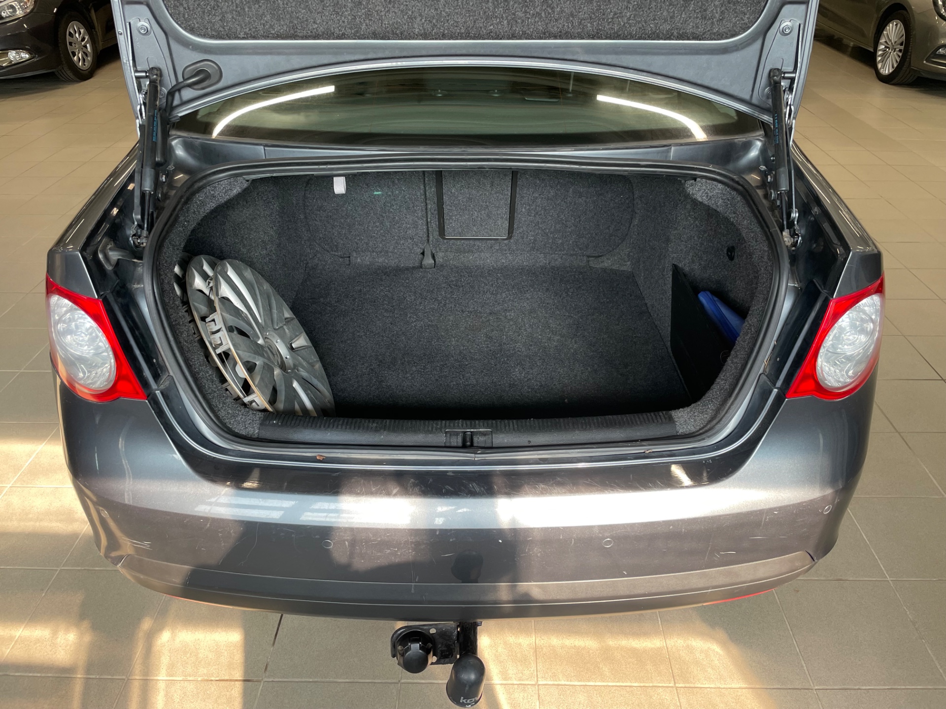 VOLKSWAGEN JETTA Comfortline 1,4 TSI 90 kW (122 hv)