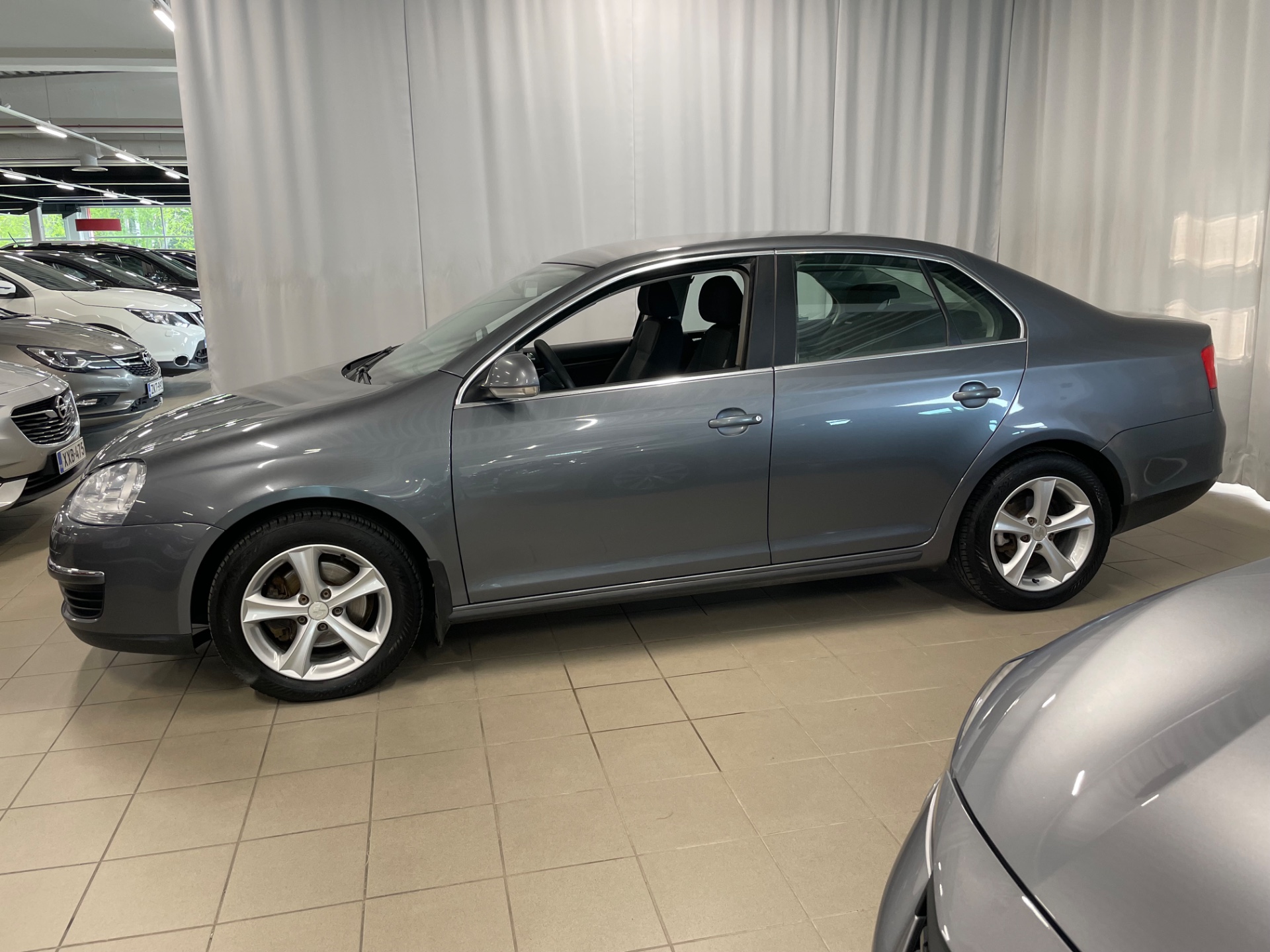 VOLKSWAGEN JETTA Comfortline 1,4 TSI 90 kW (122 hv)