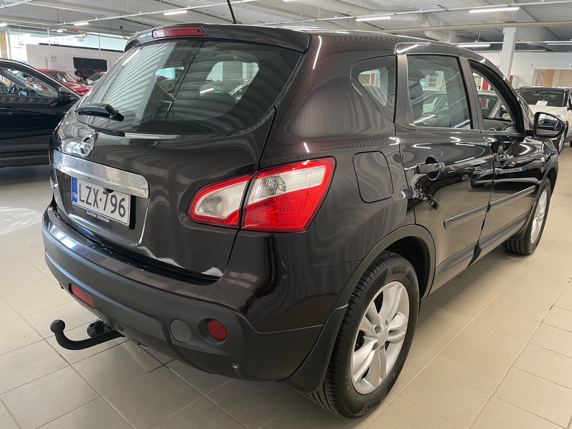 NISSAN QASHQAI 1,6L Stop / Start System Acenta 2WD 5M/T MY11