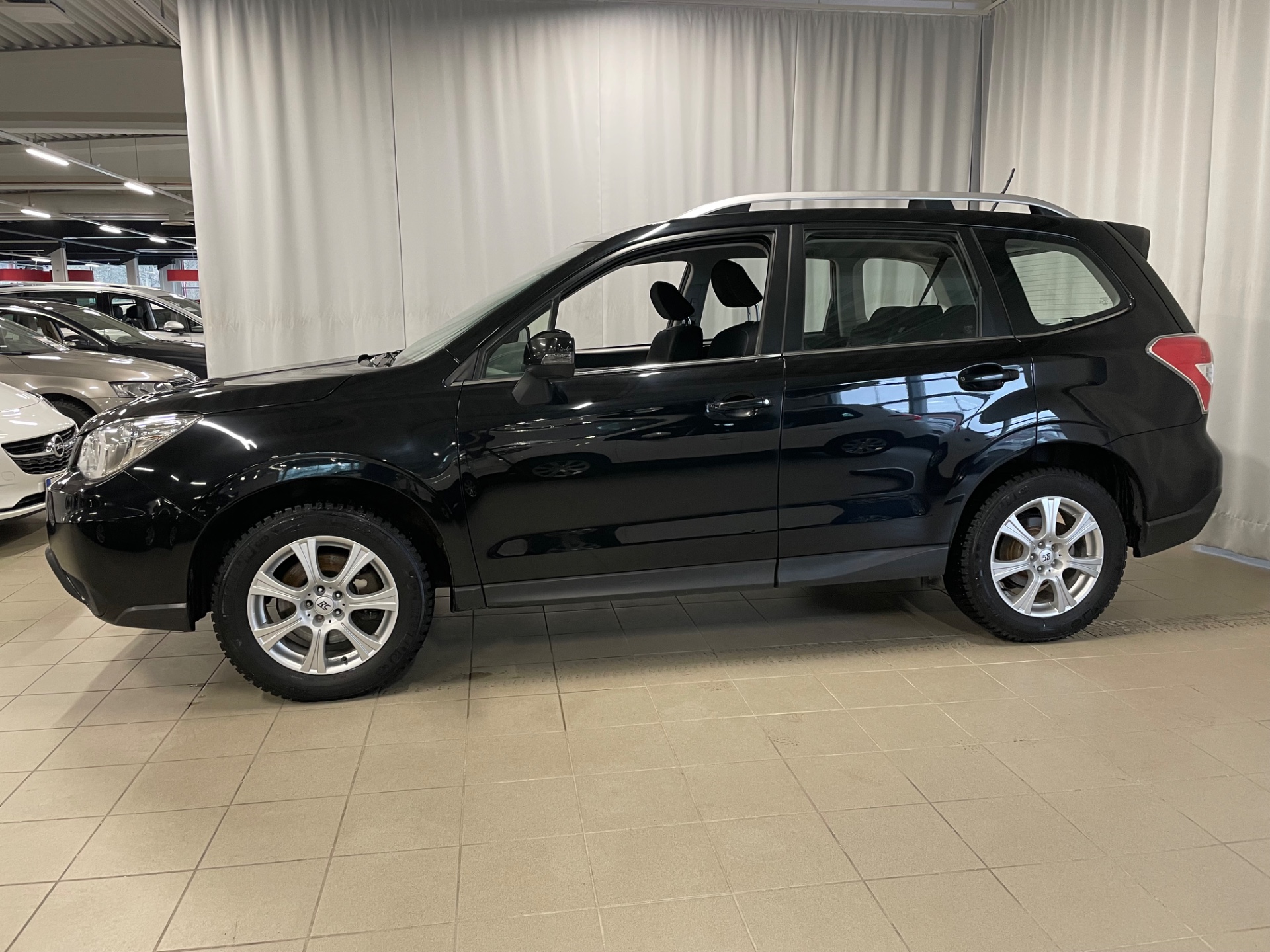Subaru Forester 2,0 XS TD CVT / Neliveto / Hyvin huollettu